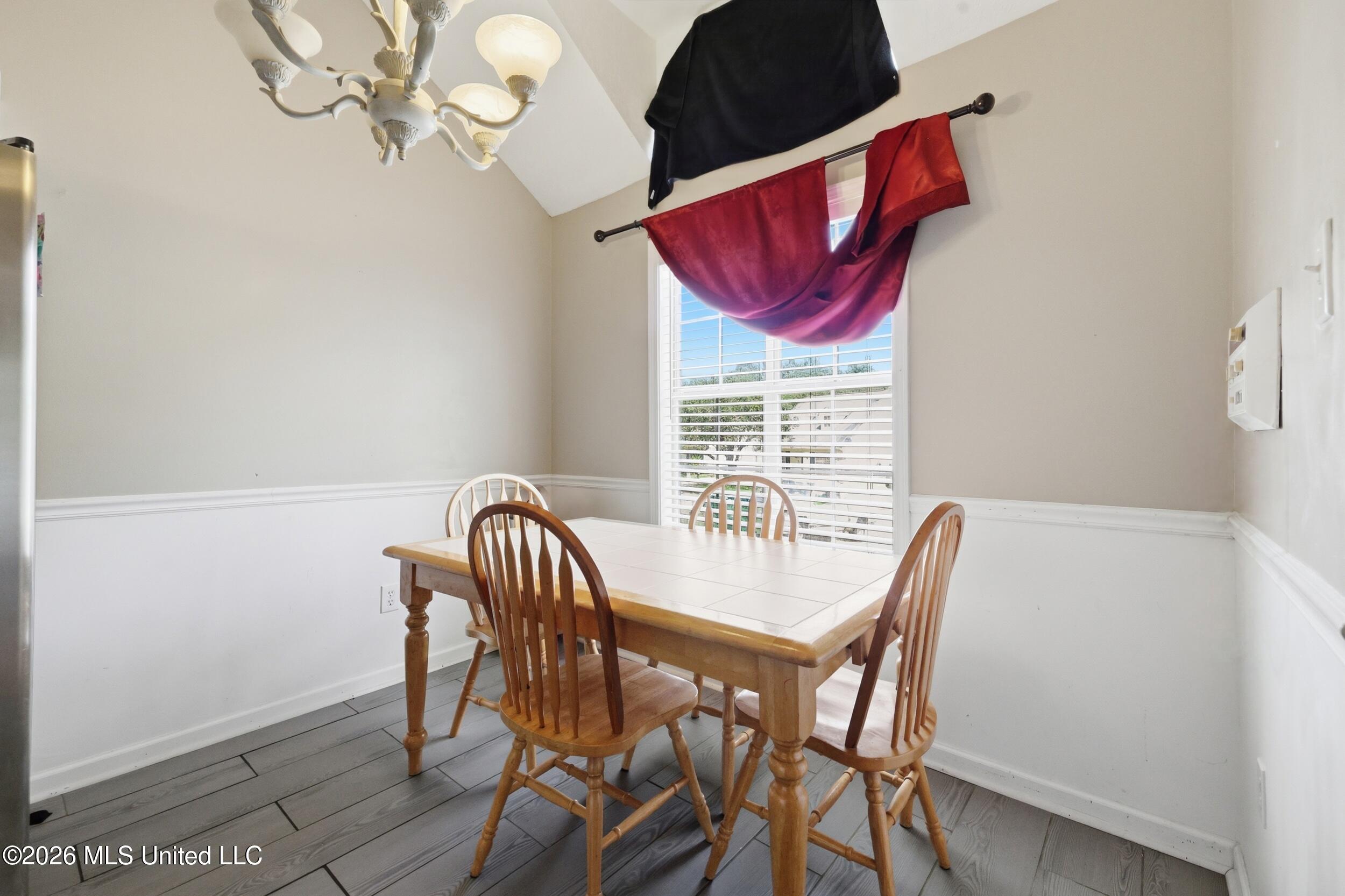 13425 Windridge Drive Property Photo 19