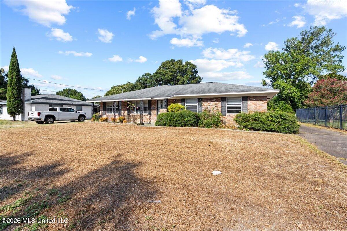 1011 Anniston Avenue Property Photo 2