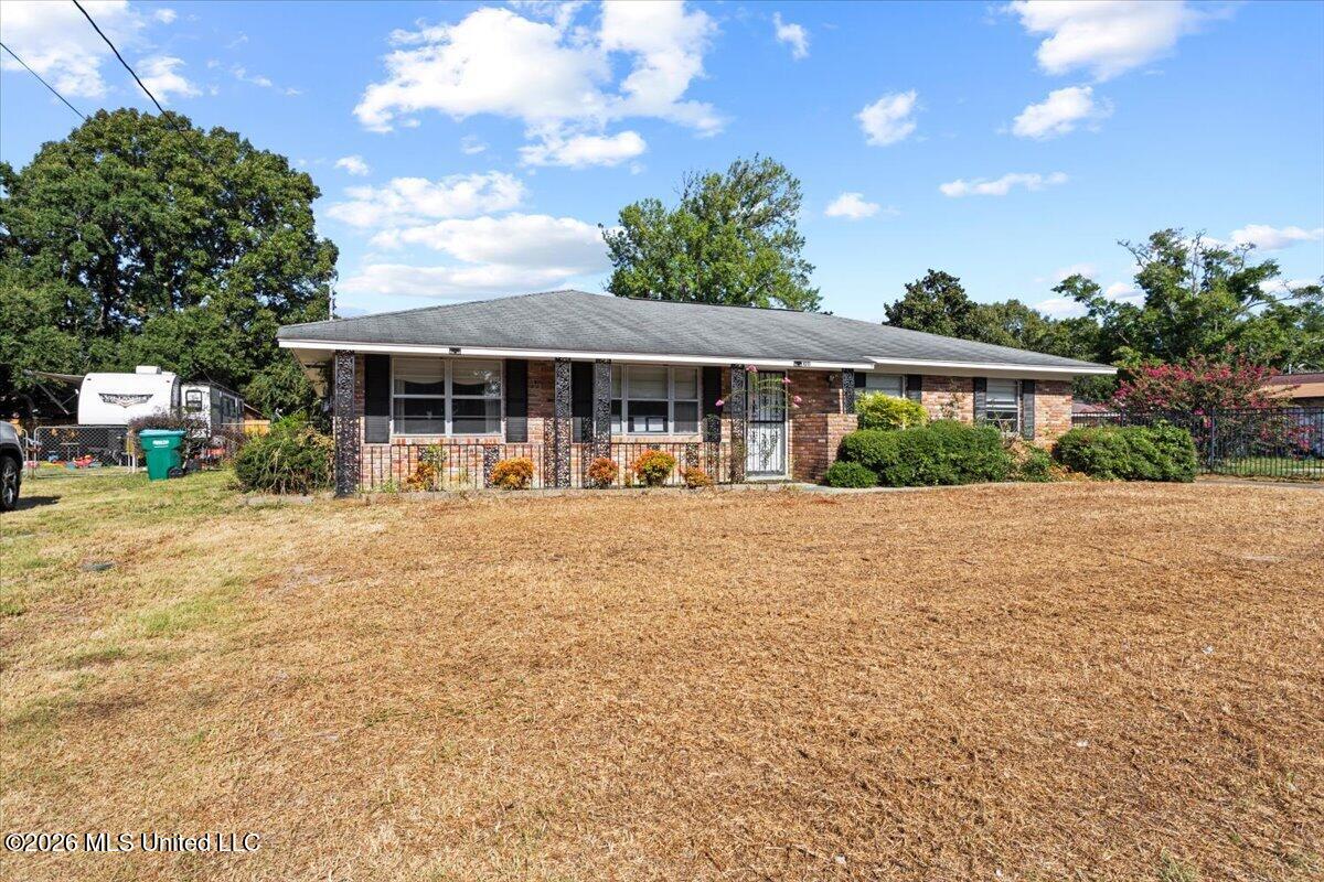1011 Anniston Avenue Property Photo 3