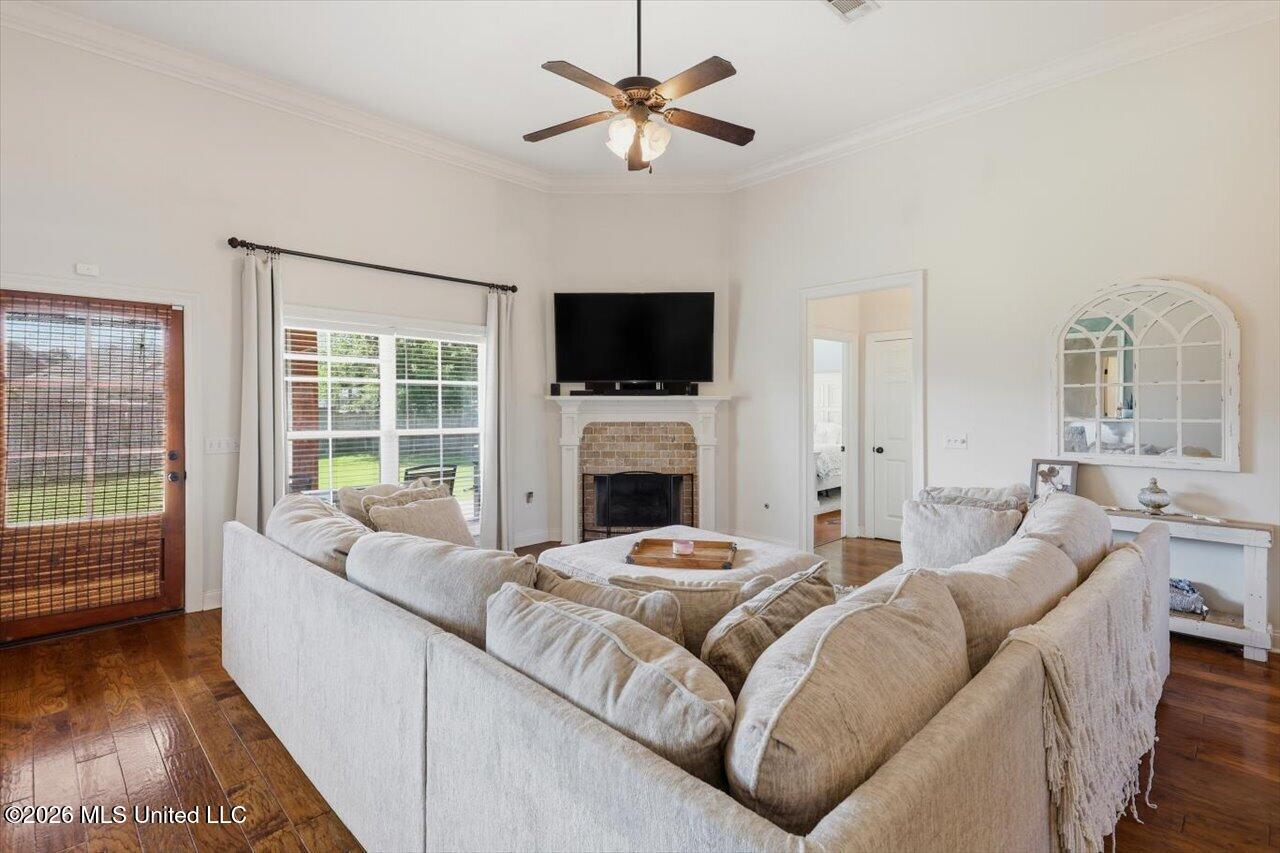 157 Provonce Park Property Photo 6