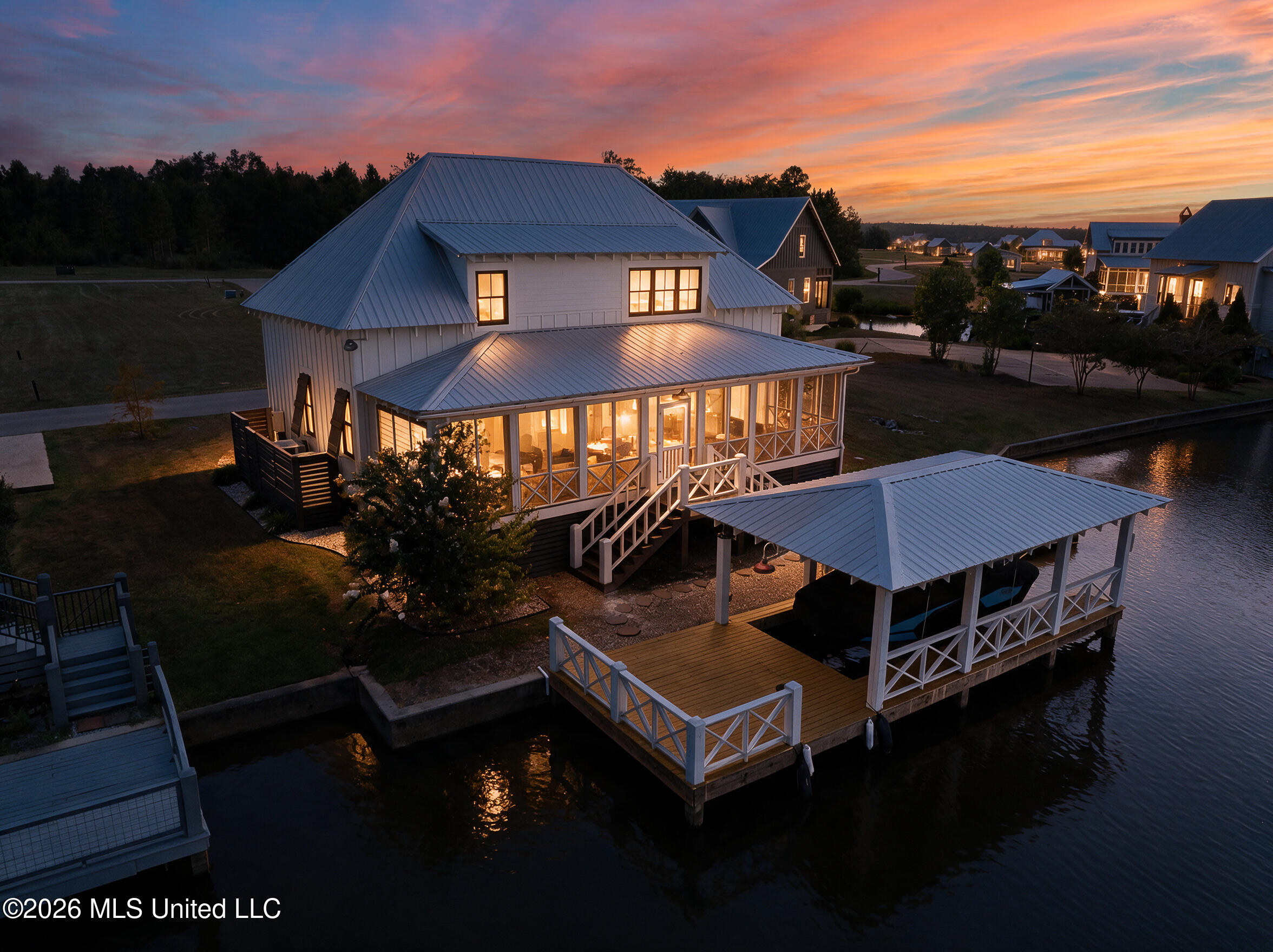 27 Channelside Property Photo 1