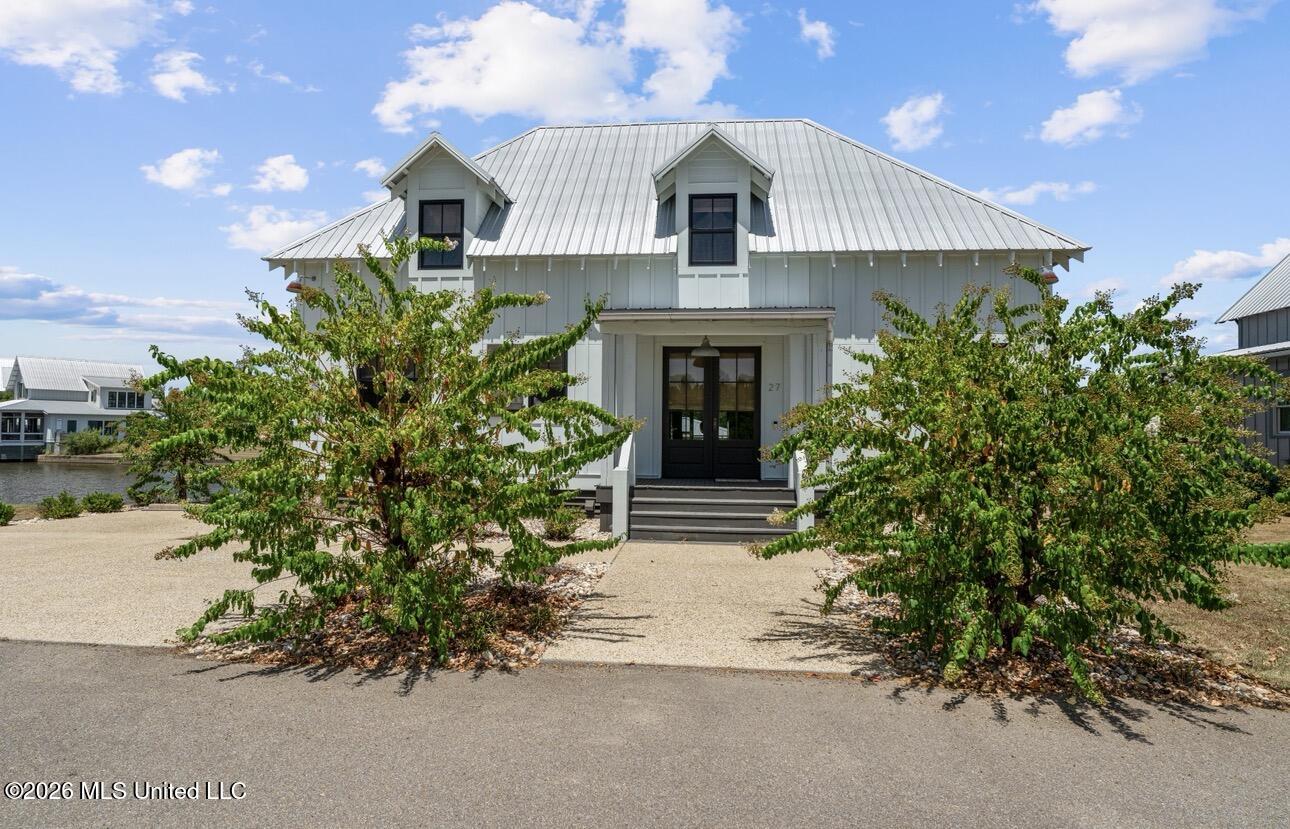 27 Channelside Property Photo 3