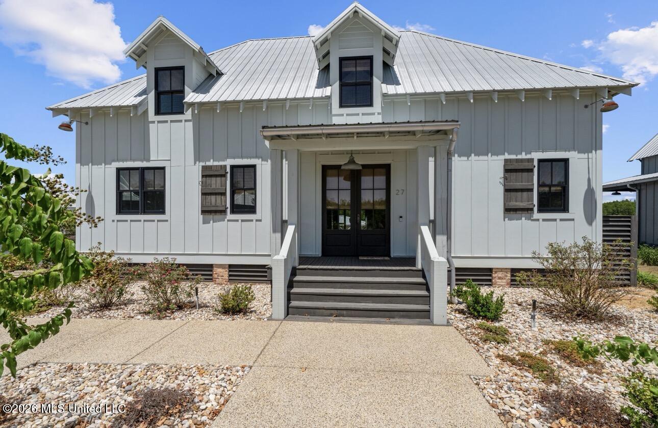 27 Channelside Property Photo 4
