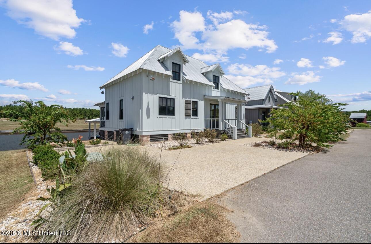 27 Channelside Property Photo 6