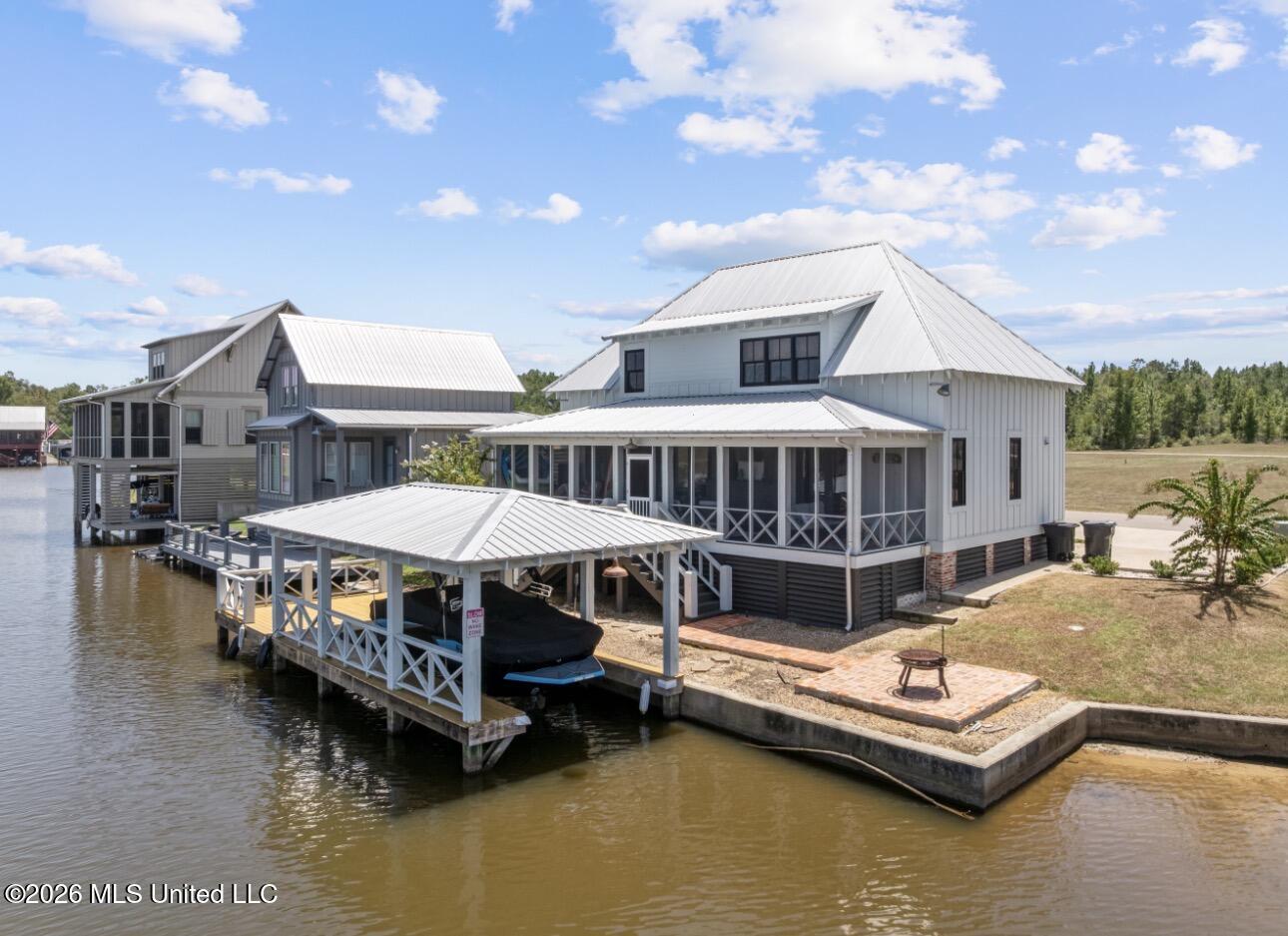 27 Channelside Property Photo 13