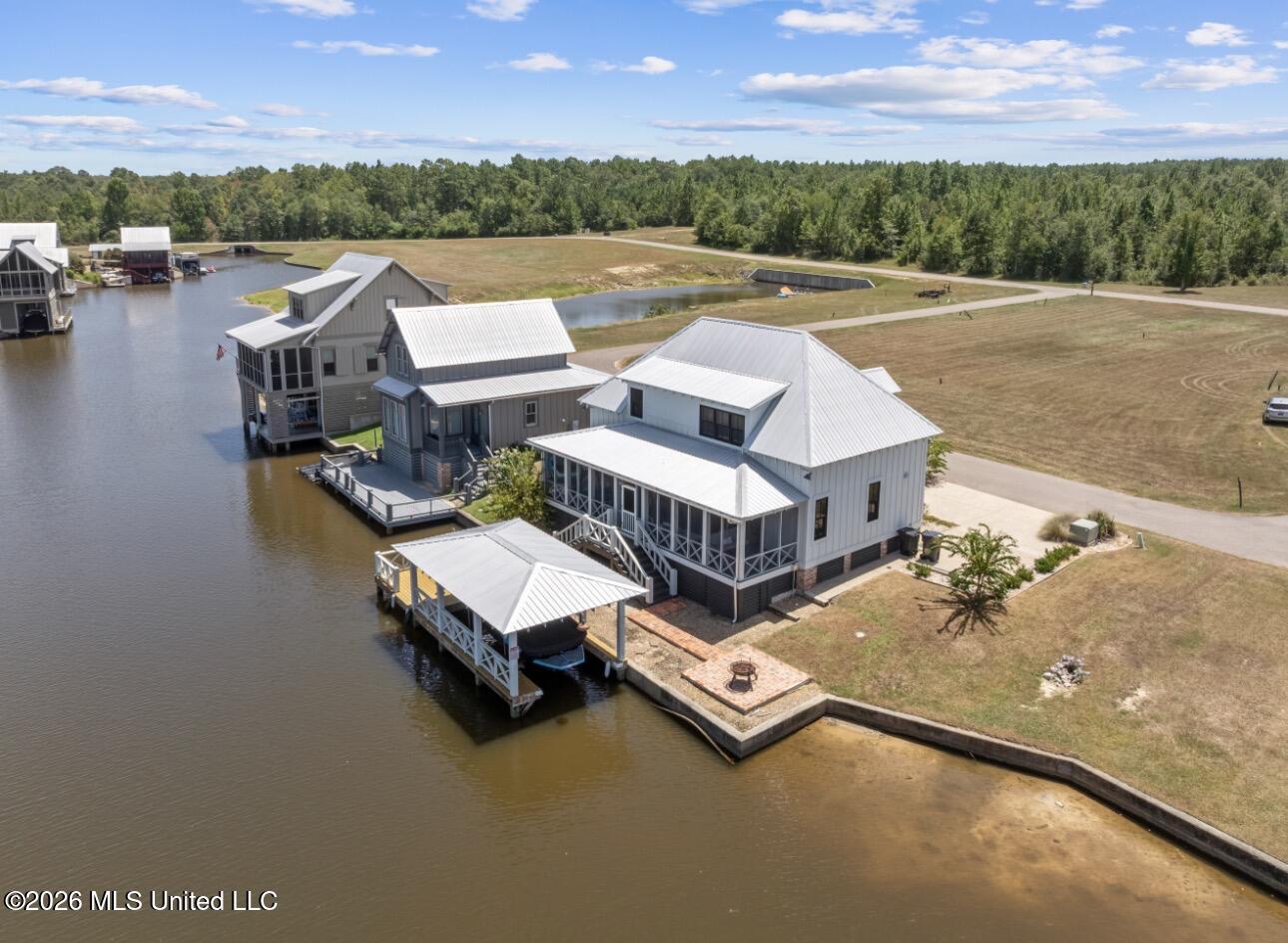 27 Channelside Property Photo 14