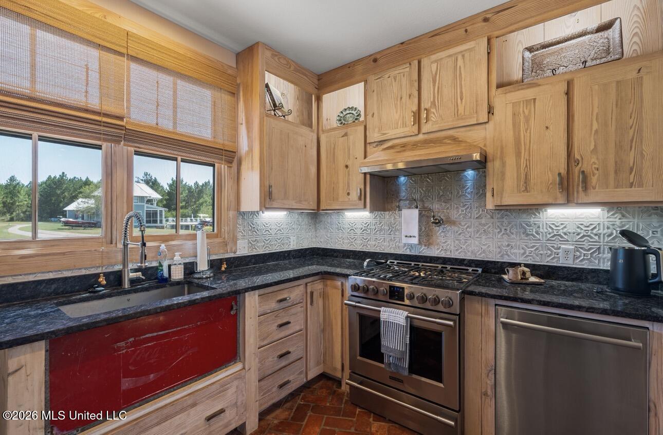 27 Channelside Property Photo 33