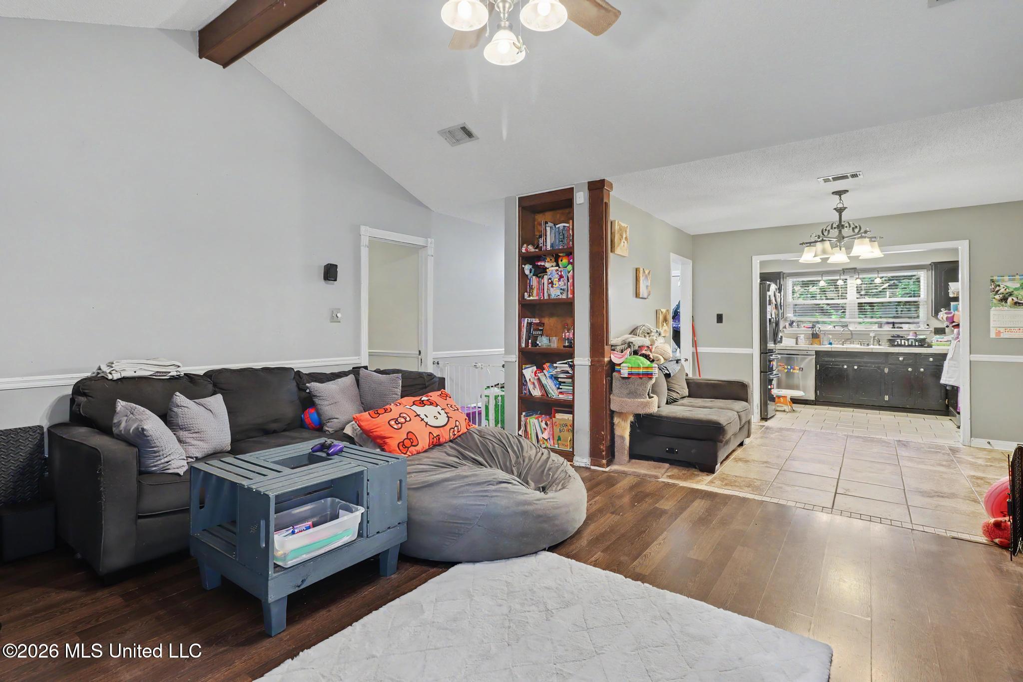 12449 Red Fox Drive Property Photo 2