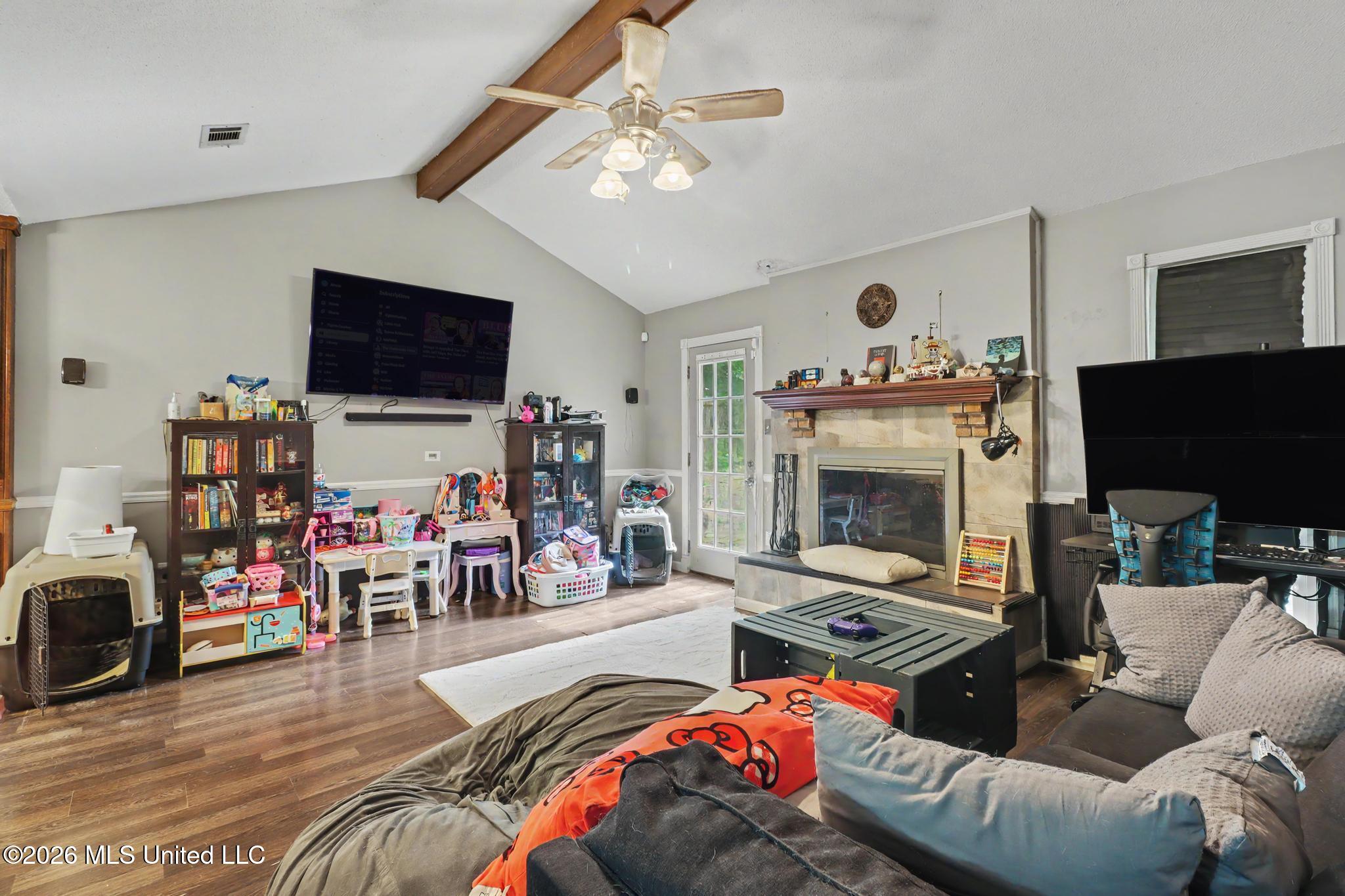 12449 Red Fox Drive Property Photo 3