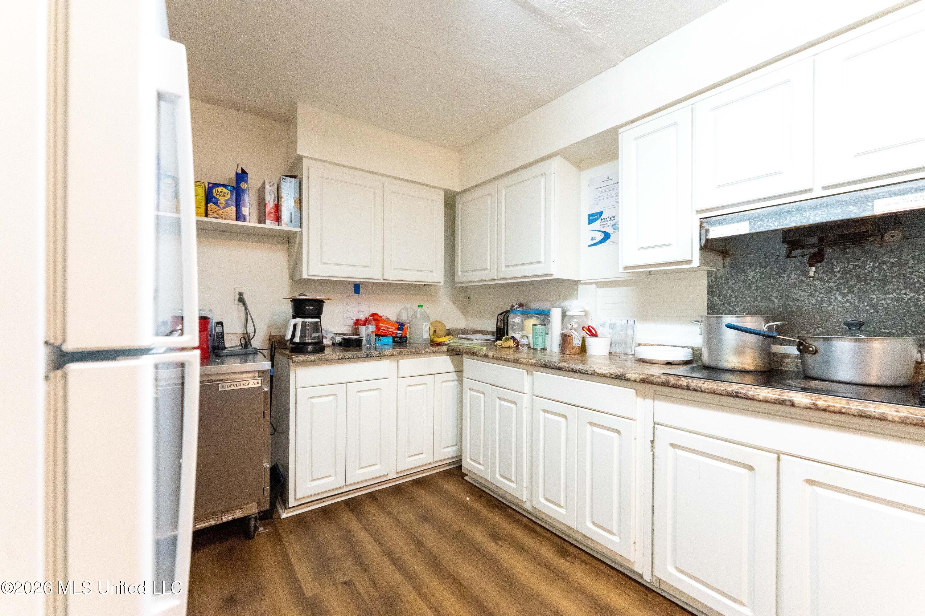 1597 W Highland Drive Property Photo 36