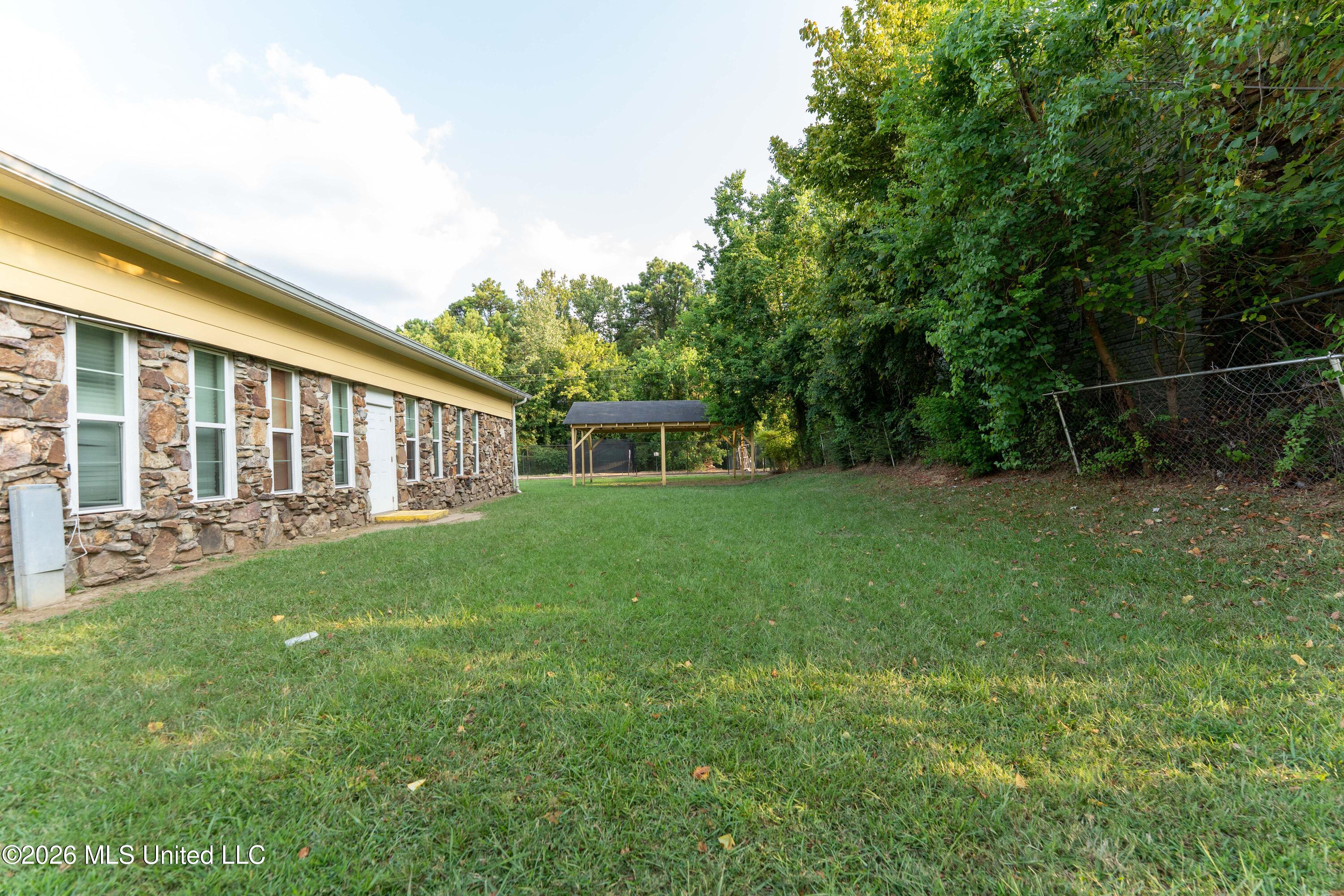 1597 W Highland Drive Property Photo 56