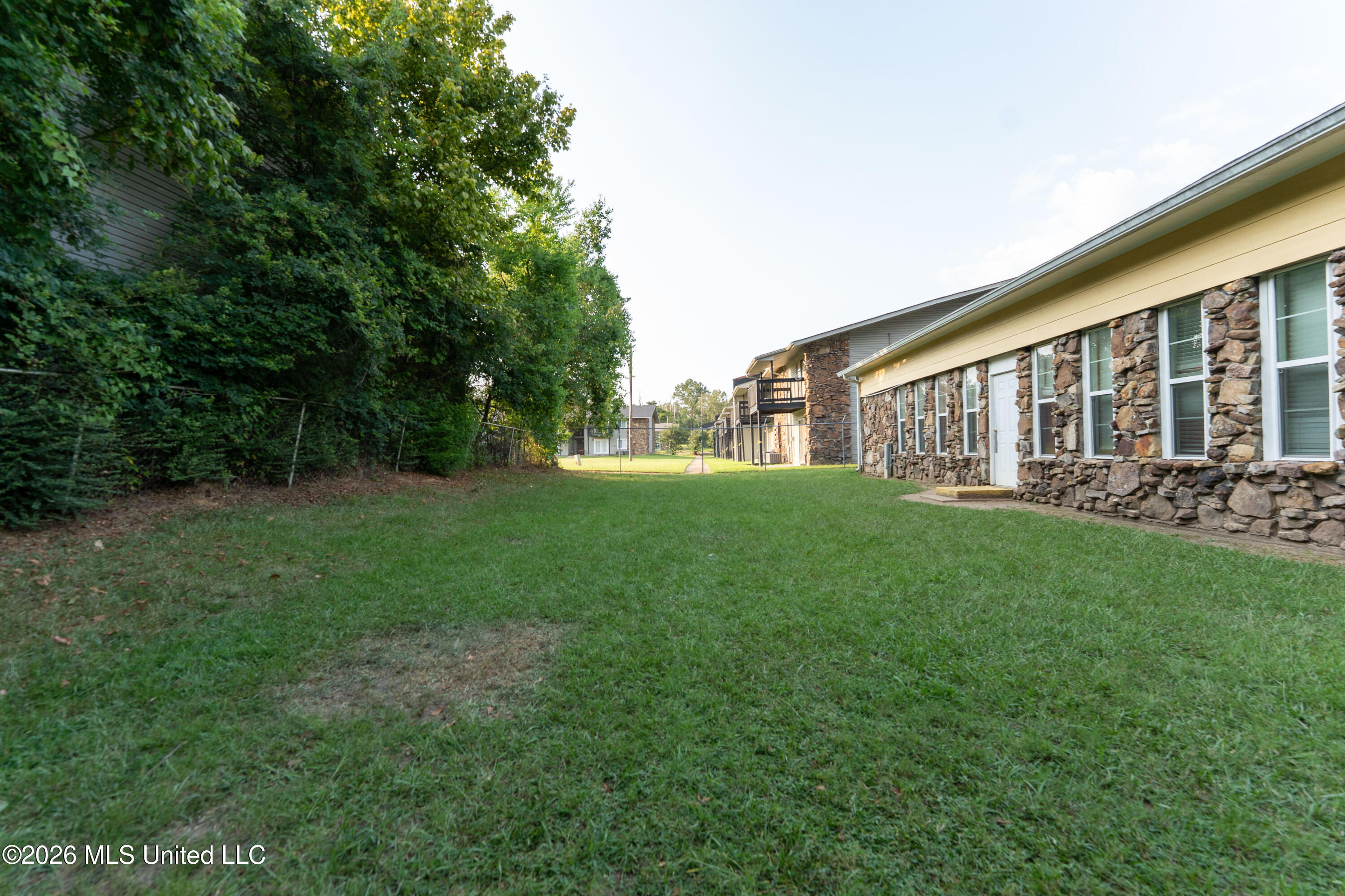 1597 W Highland Drive Property Photo 58