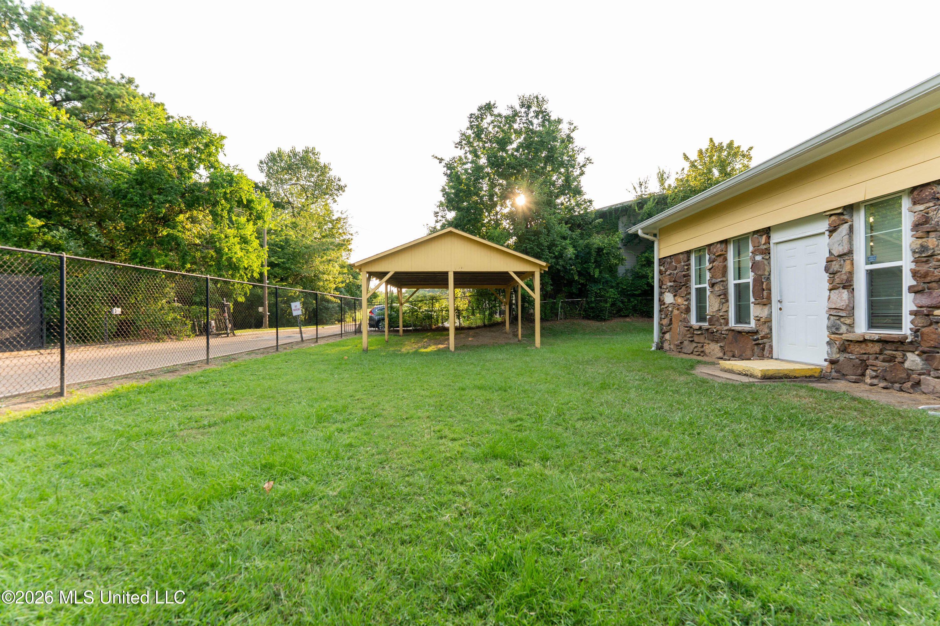 1597 W Highland Drive Property Photo 61