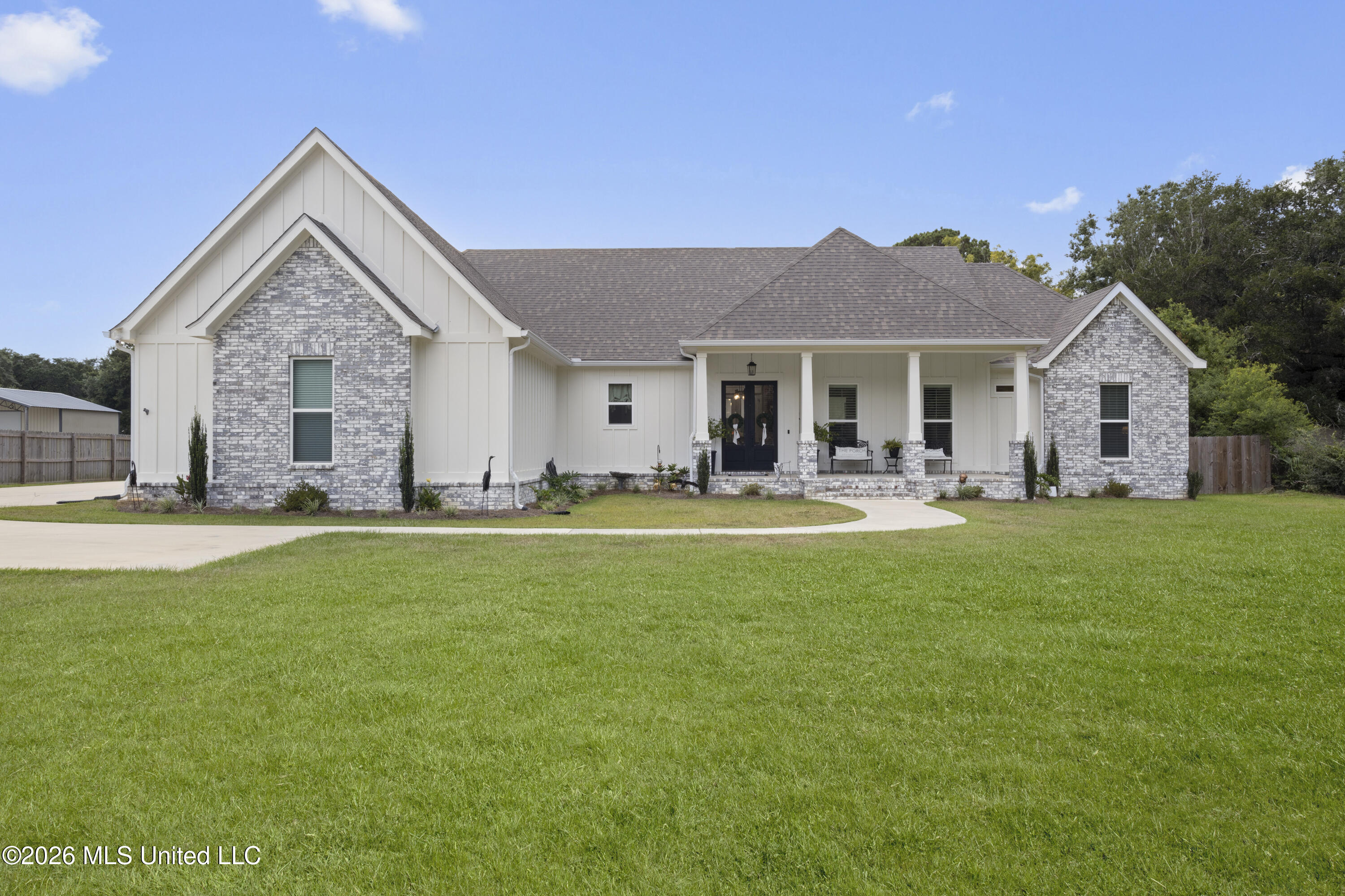 1739 Noble Road Property Photo 1