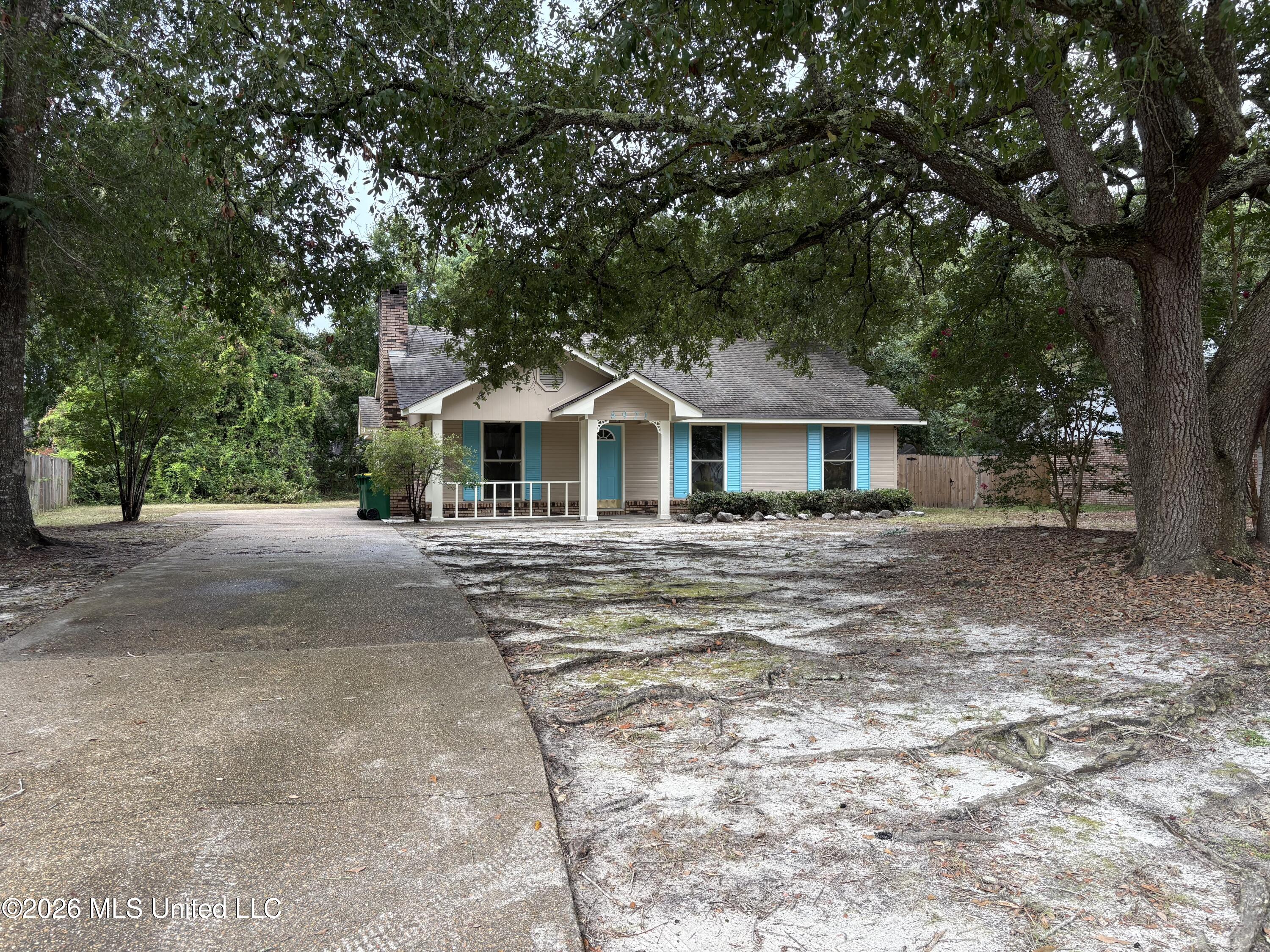 6921 Red Bud Lane Property Photo 2