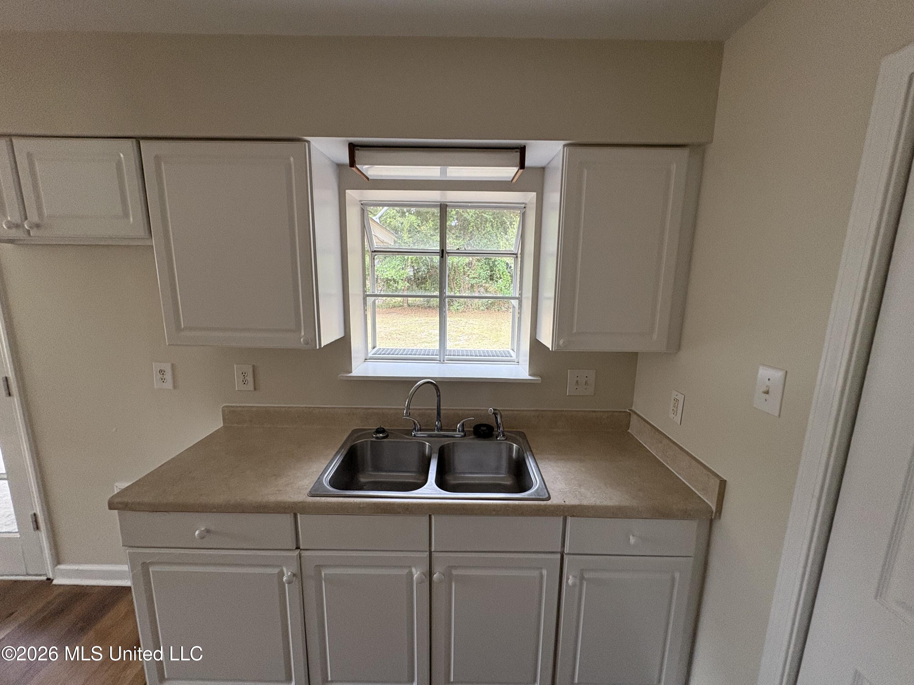 6921 Red Bud Lane Property Photo 10