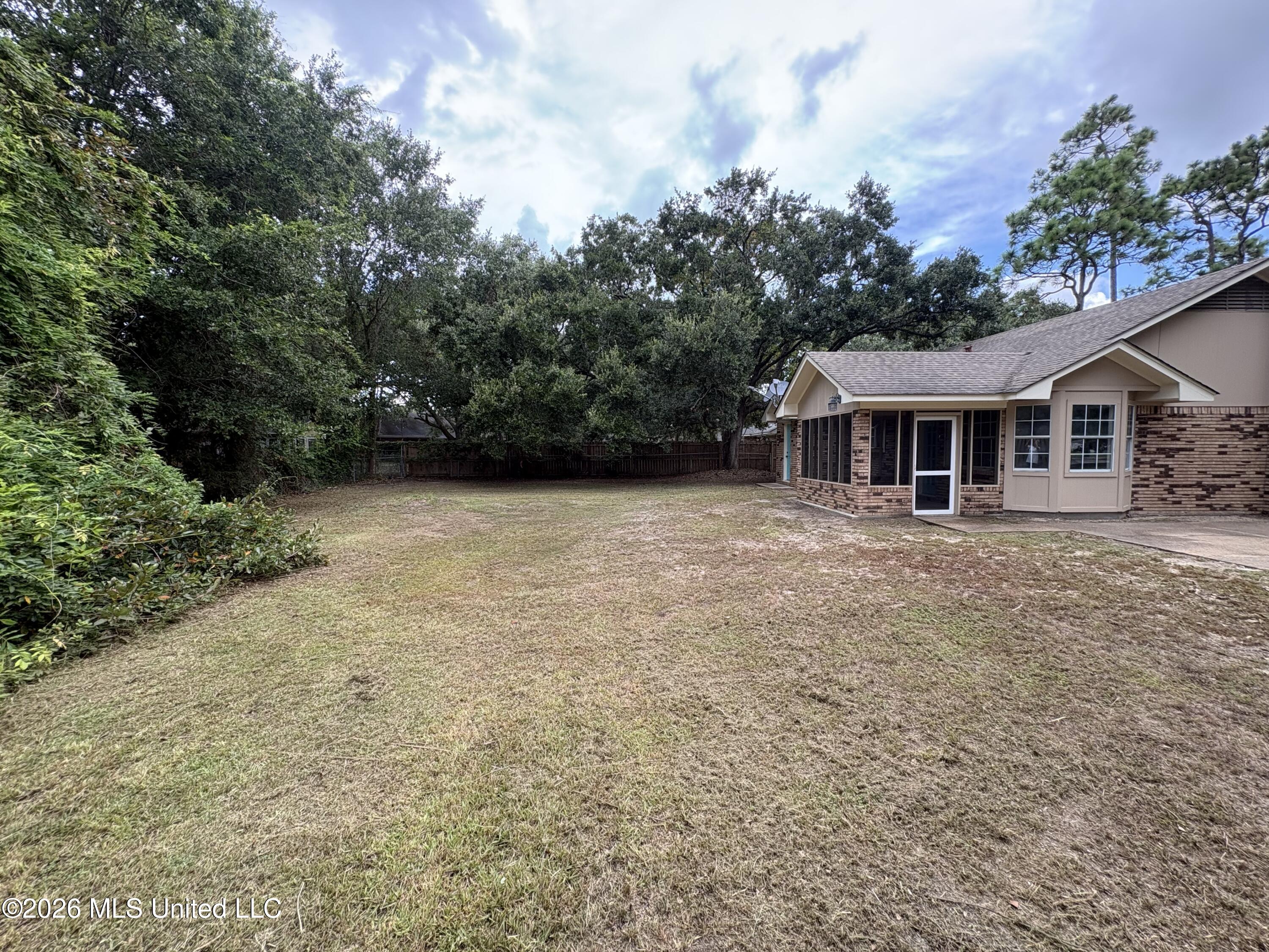 6921 Red Bud Lane Property Photo 30