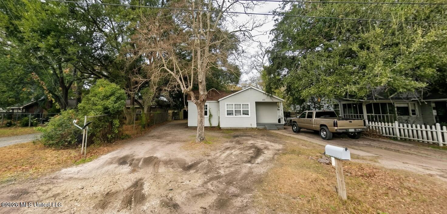1703 11th Street Property Photo 1