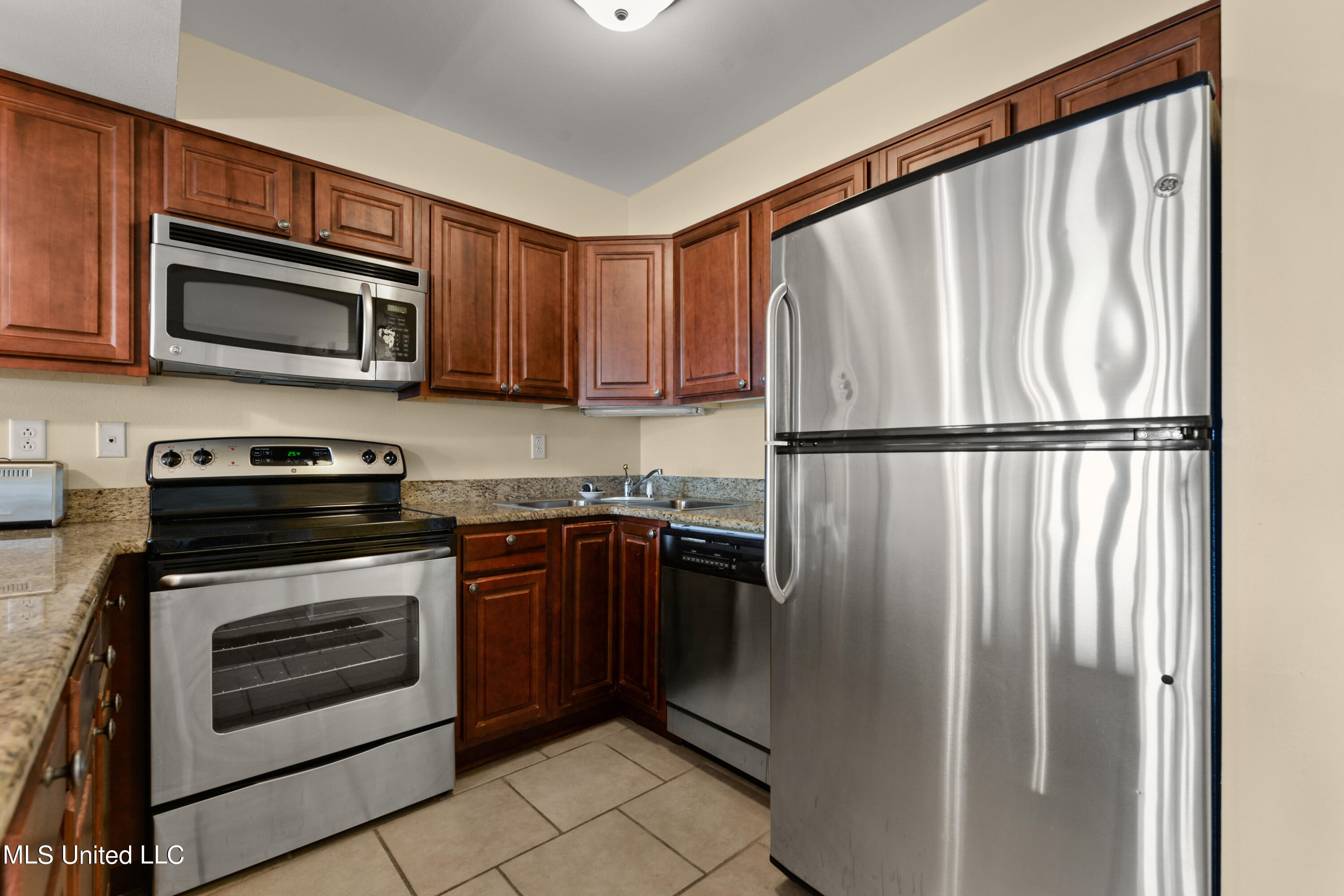 502 Beach Boulevard Property Photo 2