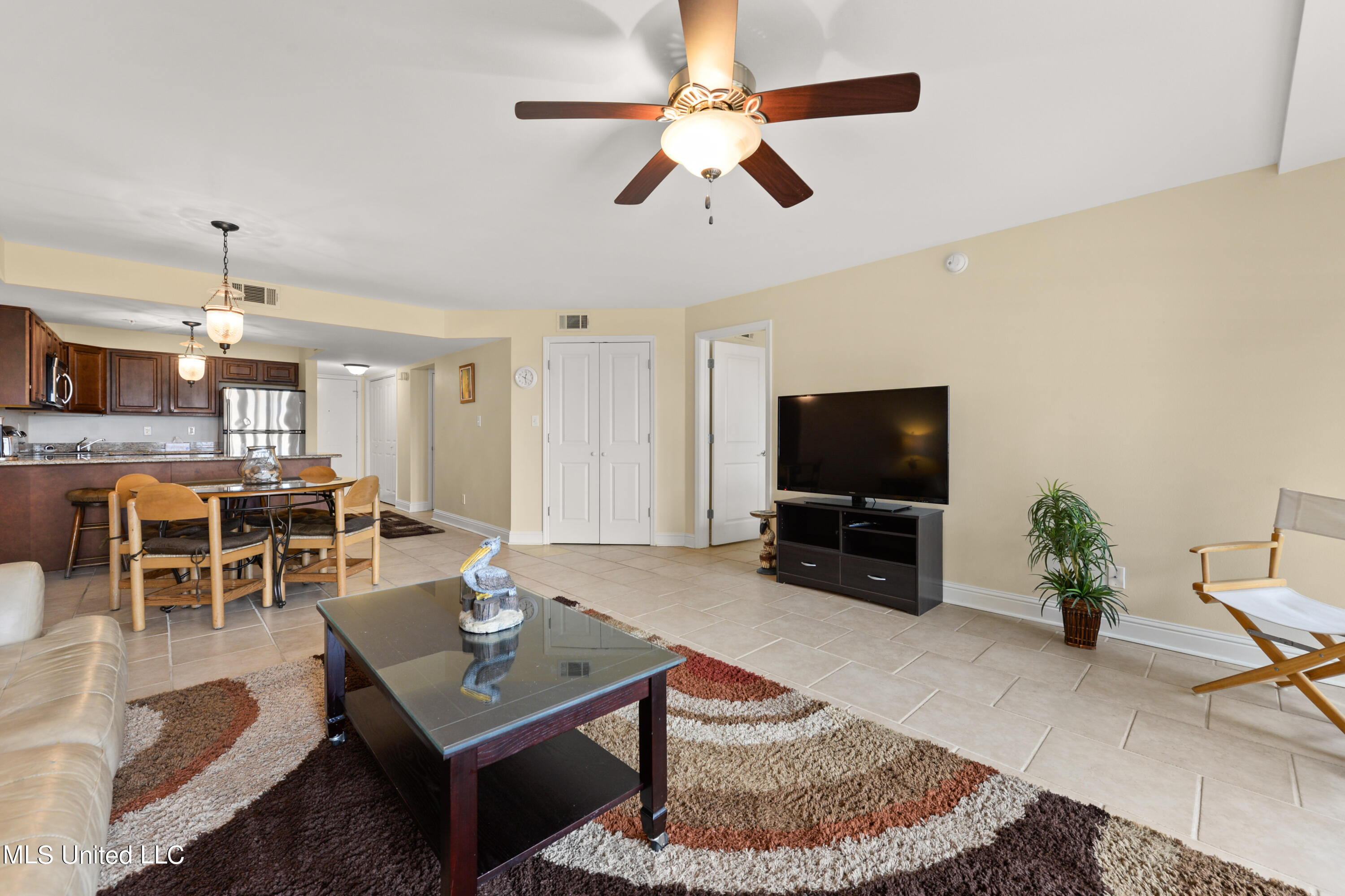 502 Beach Boulevard Property Photo 9