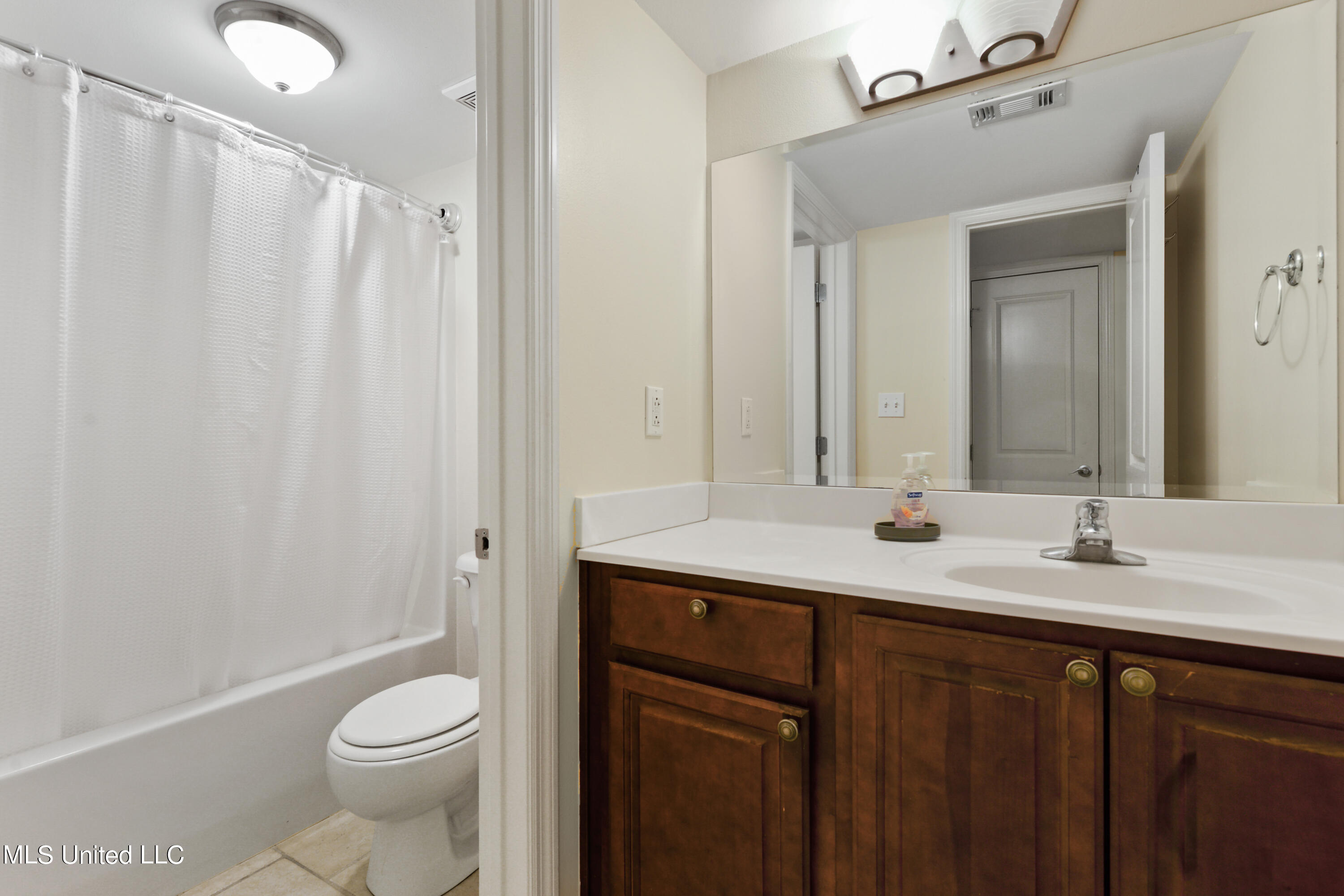 502 Beach Boulevard Property Photo 11