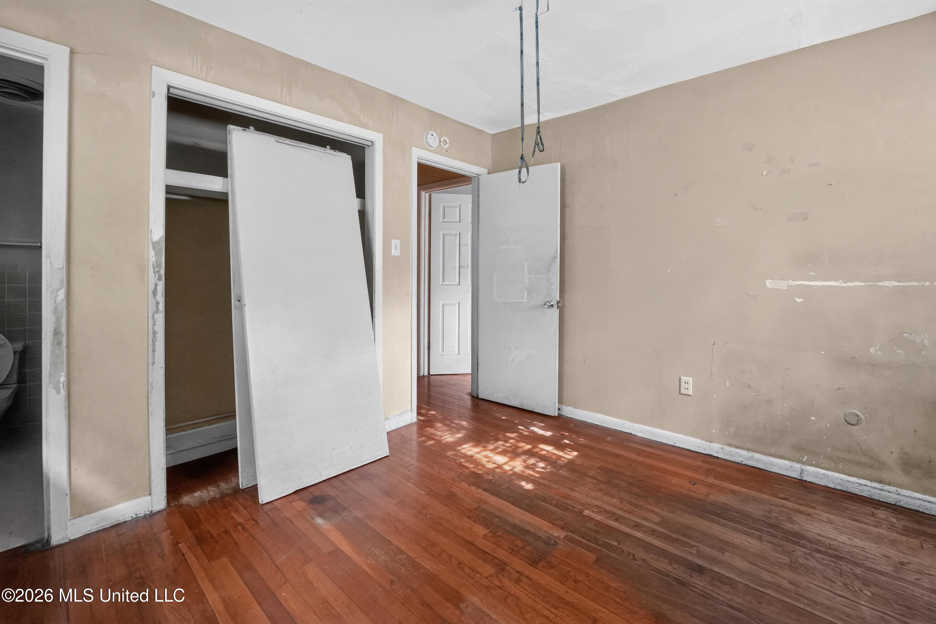 1023 Garden Park Drive Property Photo 15