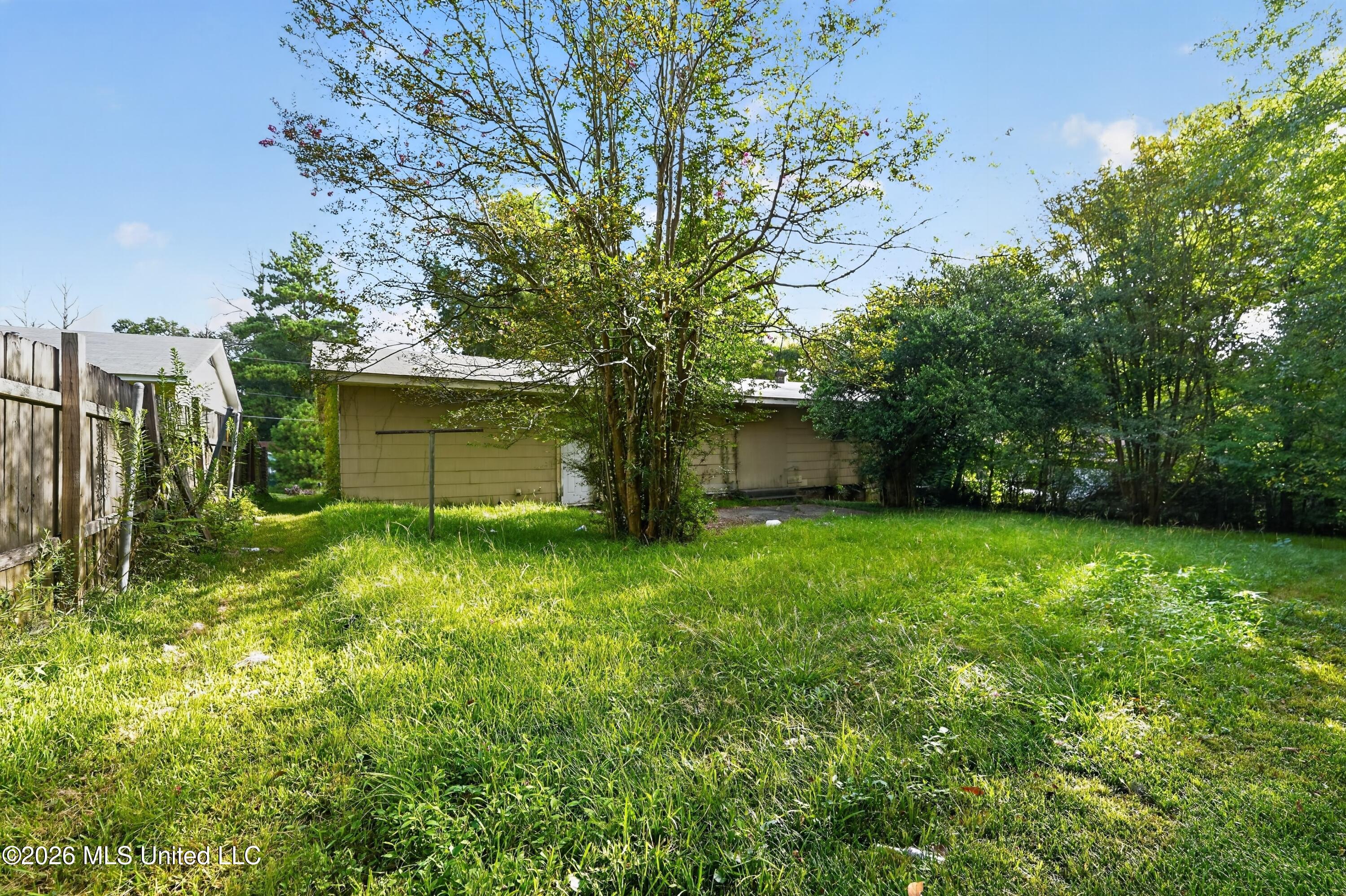 1023 Garden Park Drive Property Photo 25
