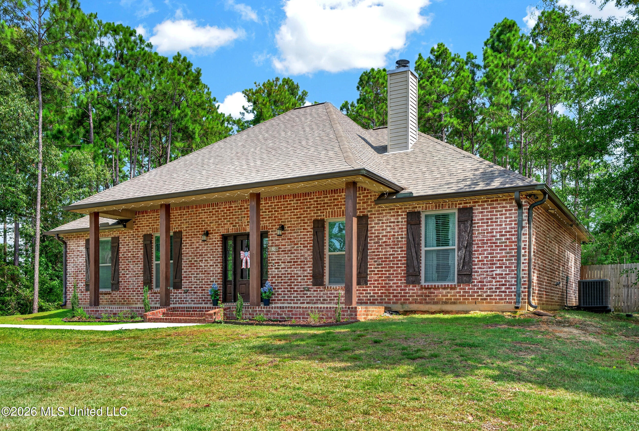 38 Switch Drive Property Photo 2
