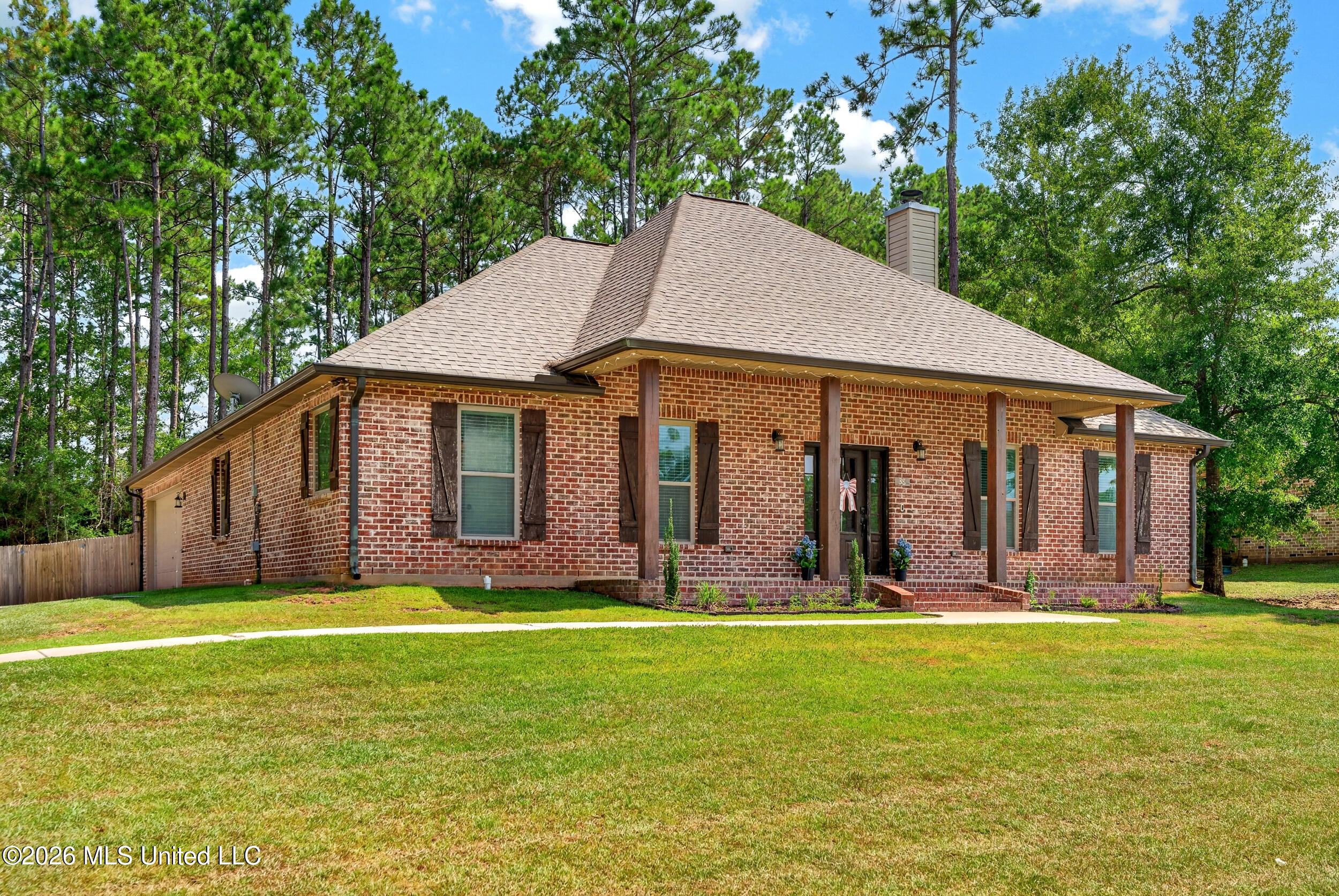 38 Switch Drive Property Photo 6