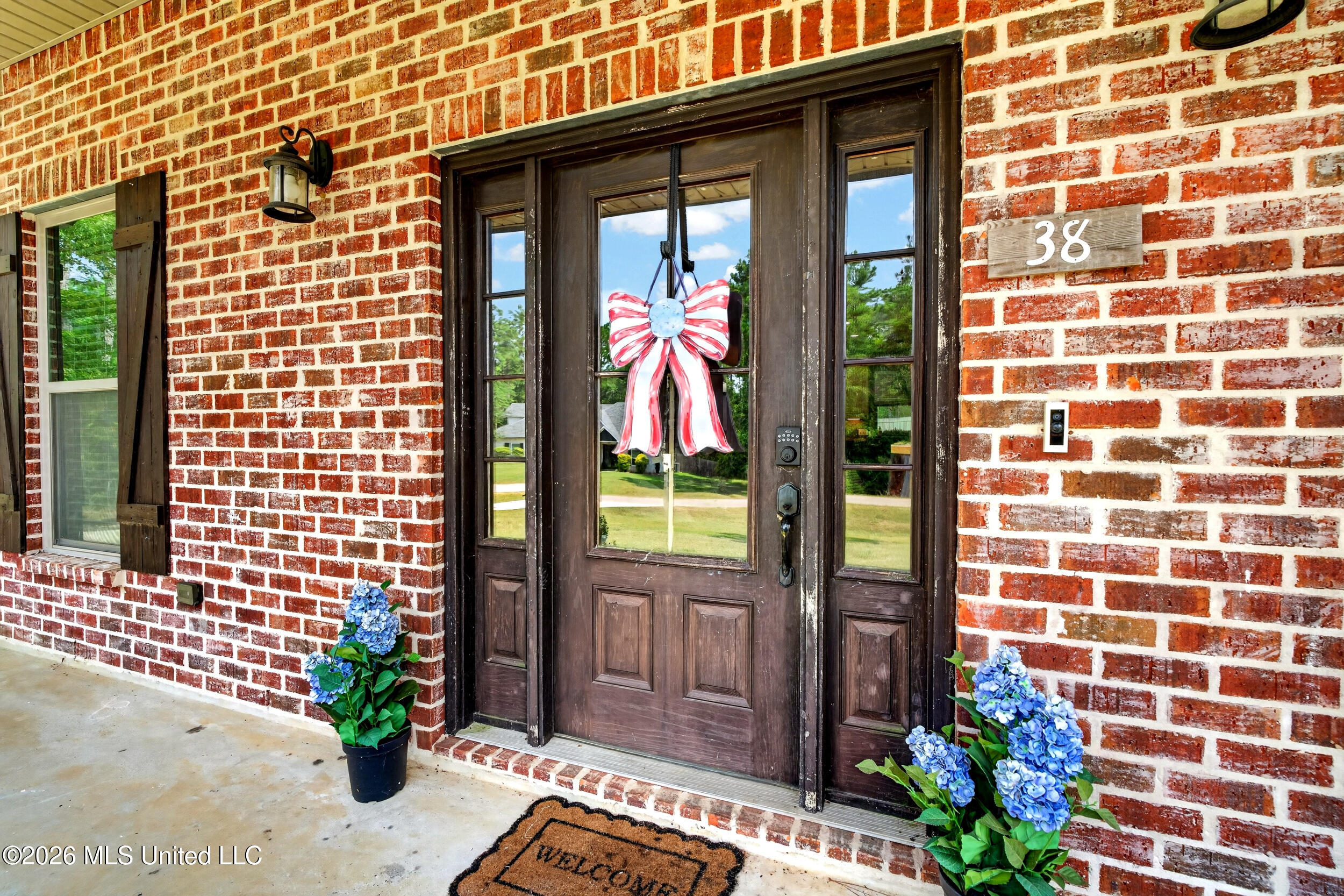 38 Switch Drive Property Photo 16