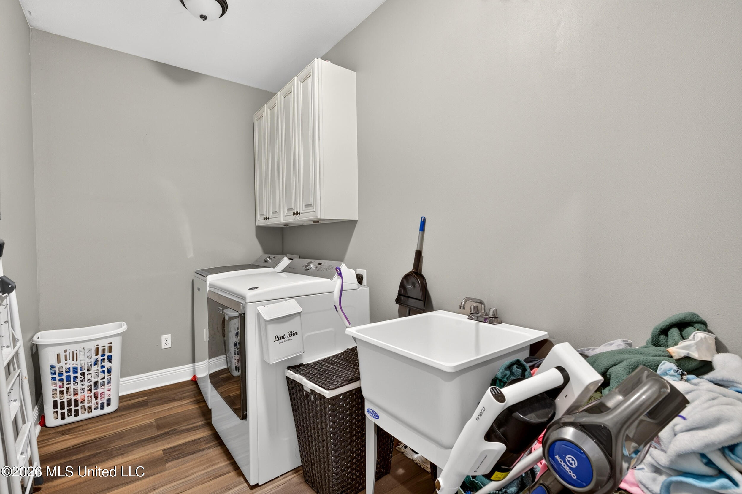 38 Switch Drive Property Photo 64