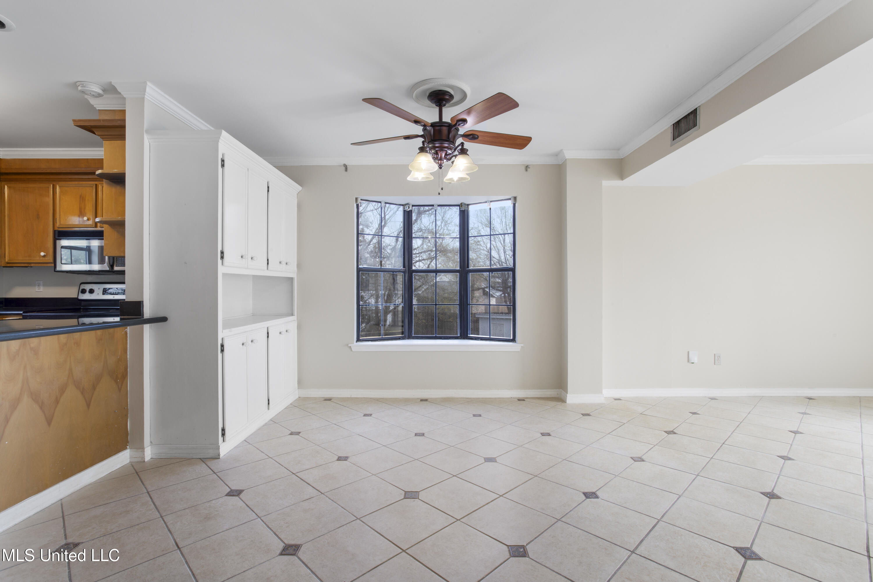 255 E Scenic Drive Property Photo 14