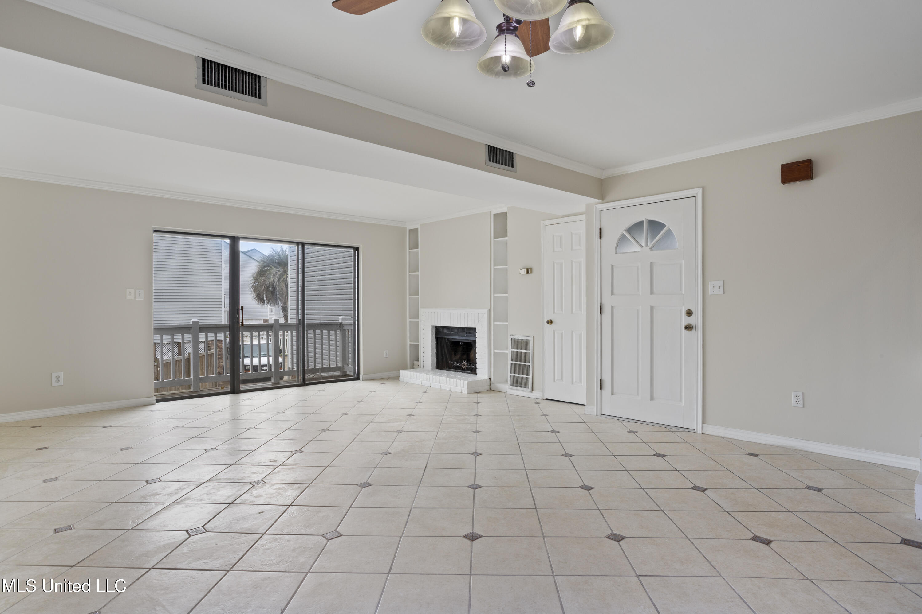 255 E Scenic Drive Property Photo 15