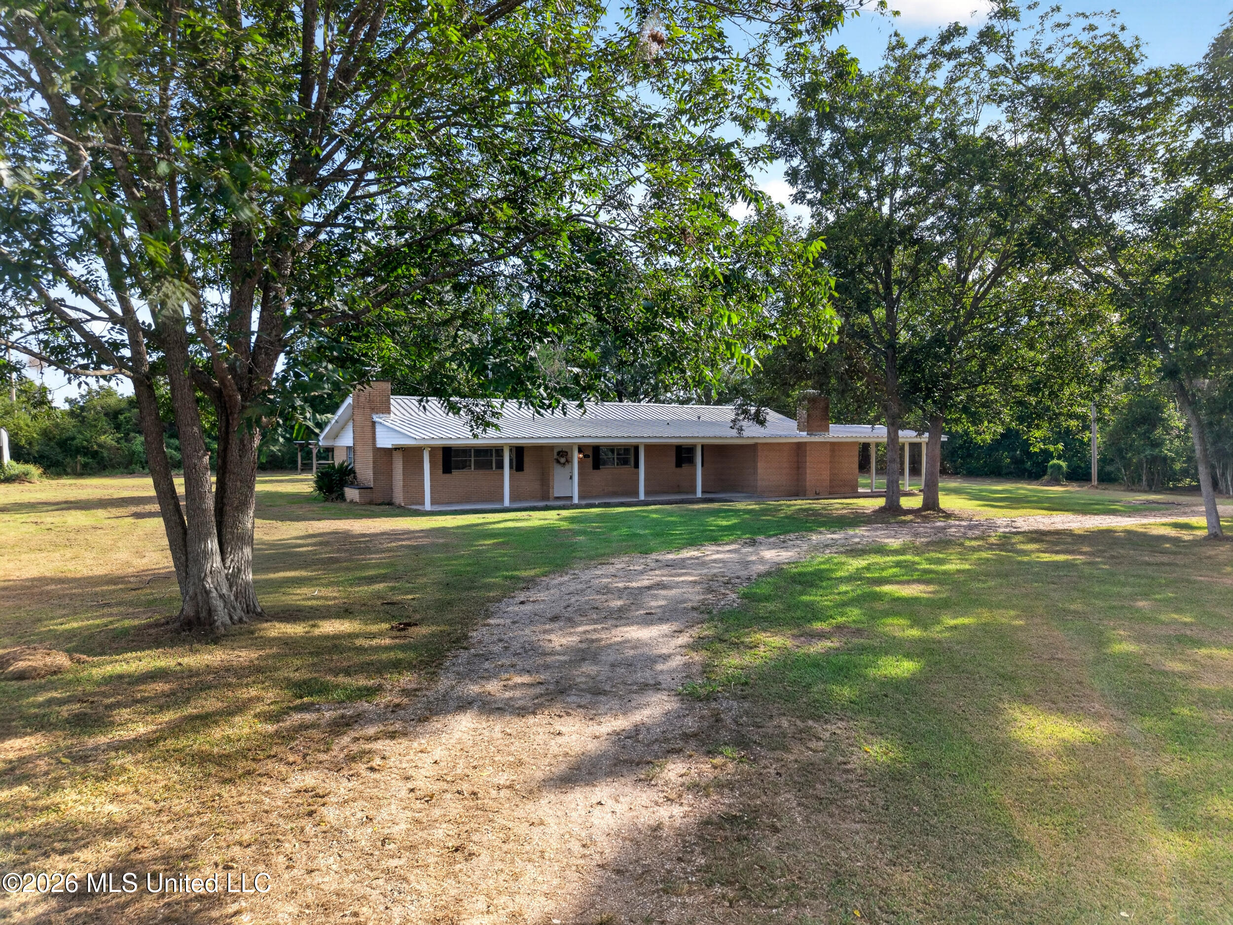 340 W Union Road Property Photo 1