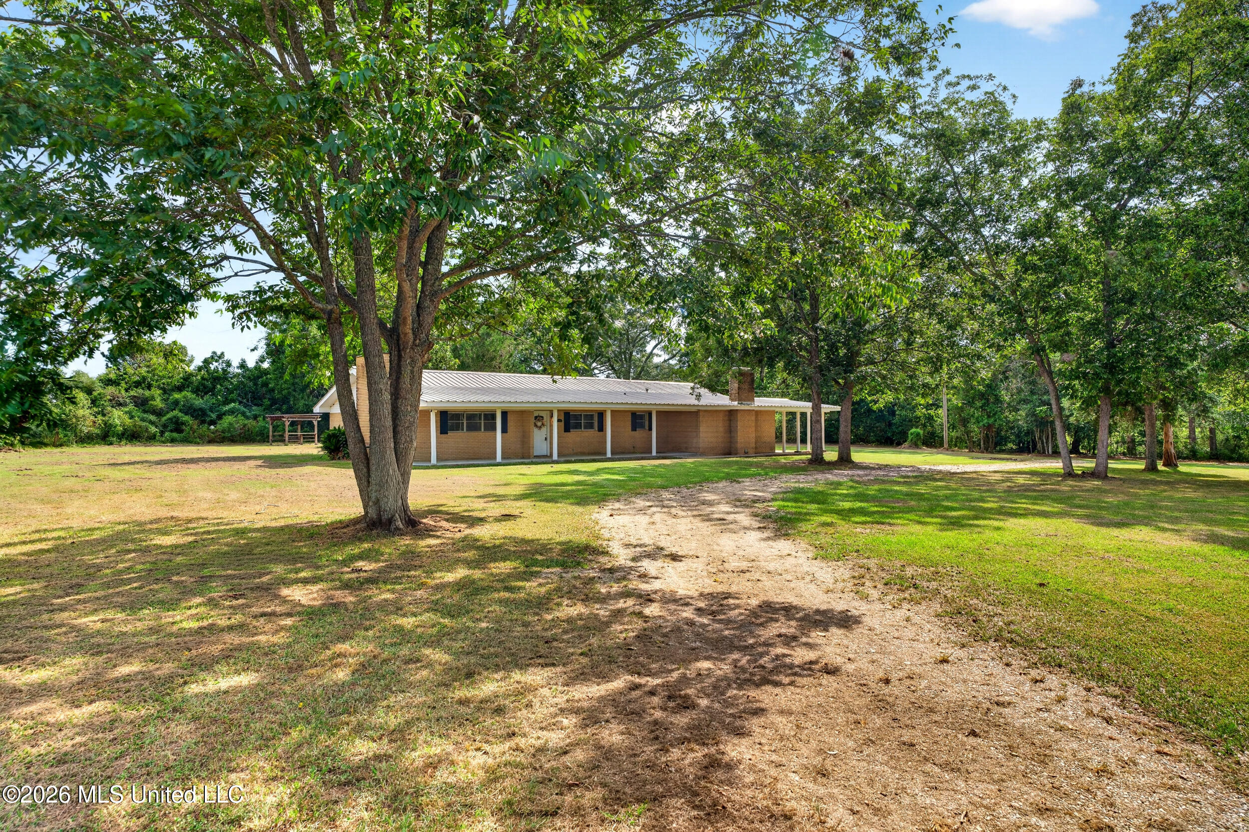 340 W Union Road Property Photo 3