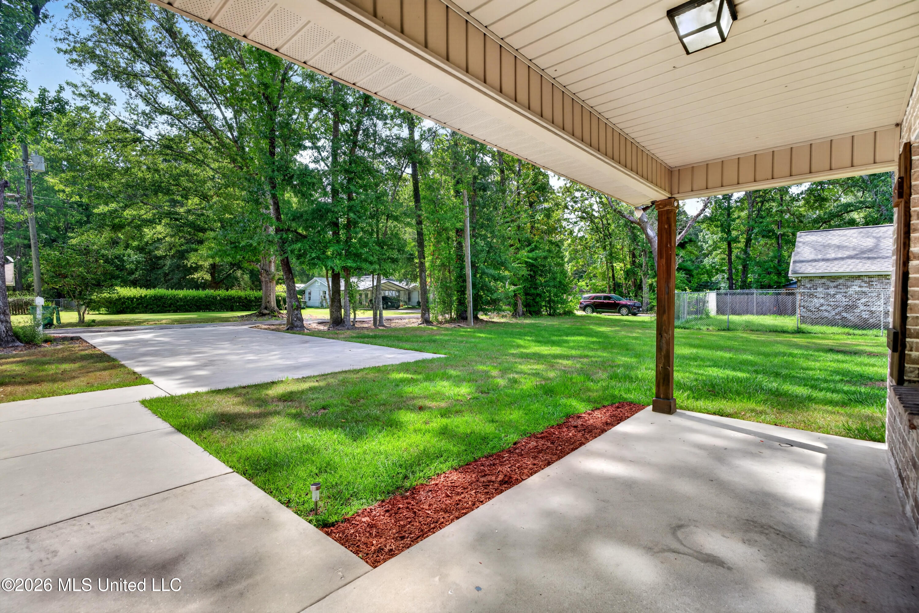 916 Central Avenue Property Photo 7