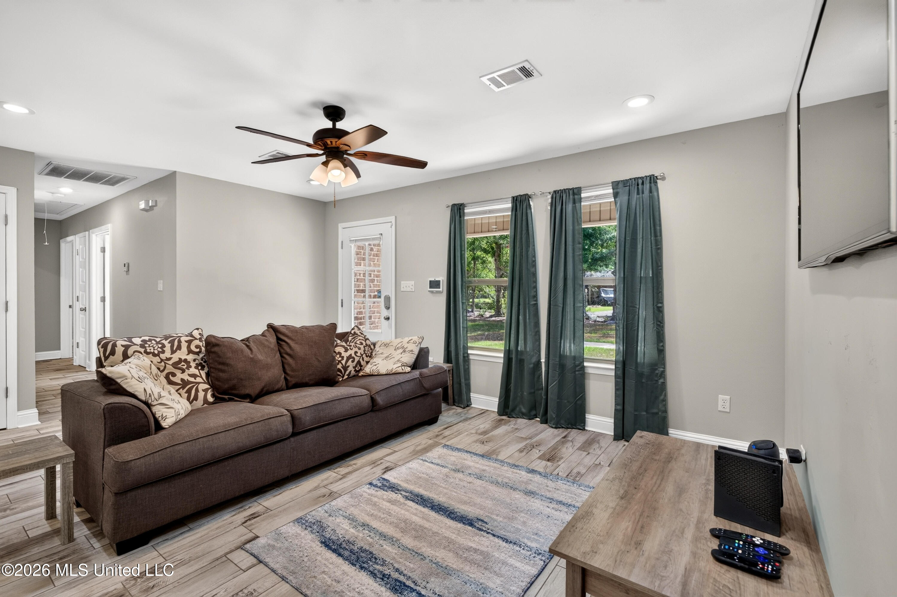 916 Central Avenue Property Photo 14