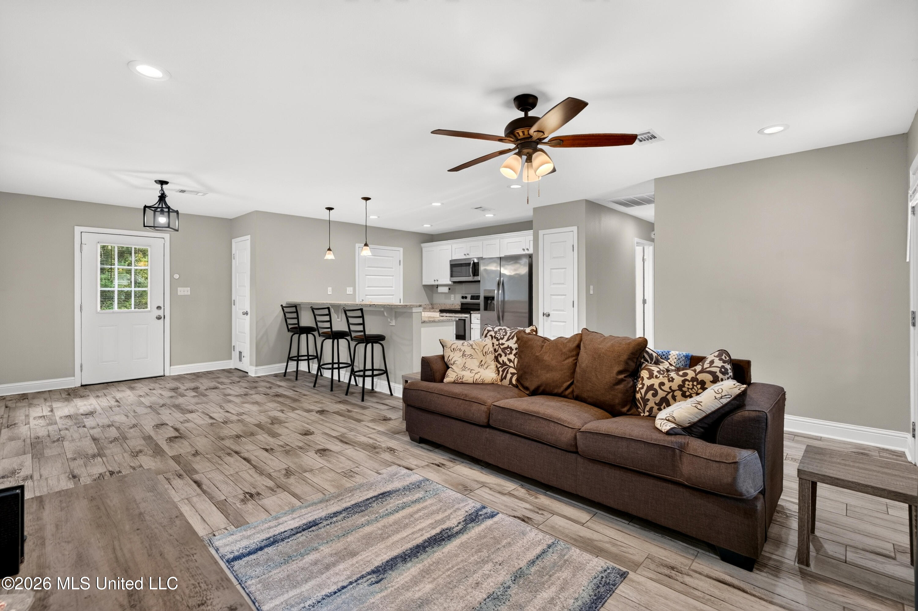 916 Central Avenue Property Photo 15