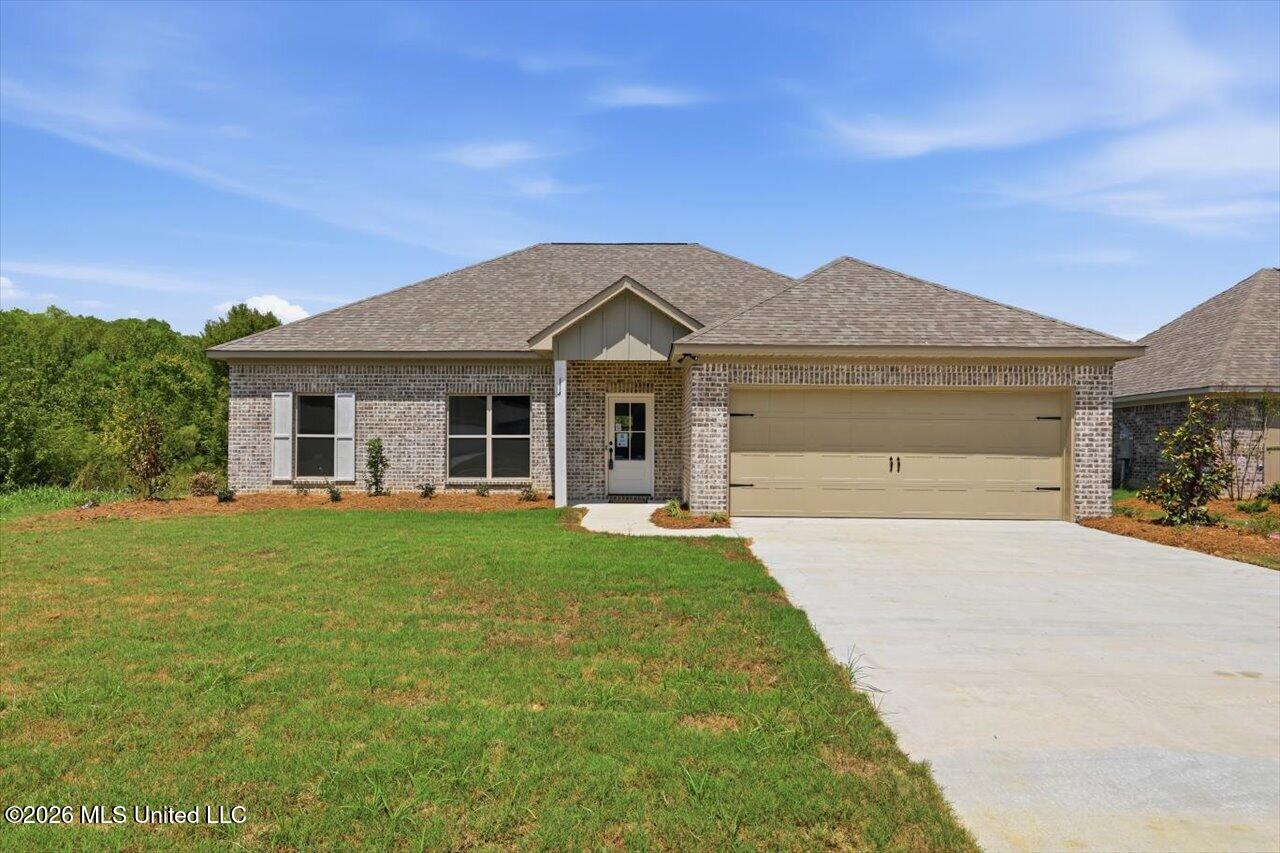 114 Newport Drive Property Photo 1