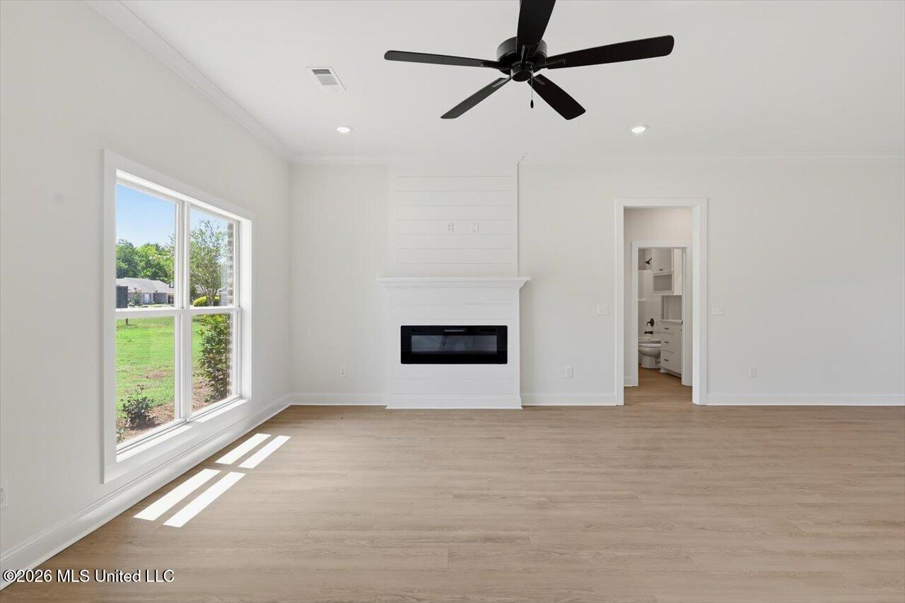 114 Newport Drive Property Photo 7