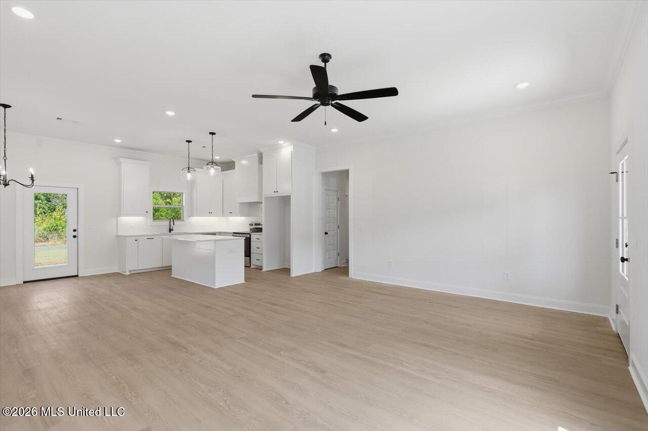 114 Newport Drive Property Photo 9