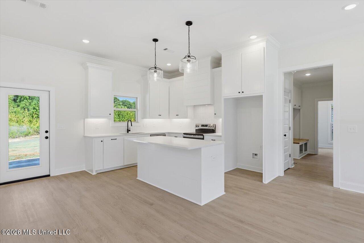 114 Newport Drive Property Photo 10