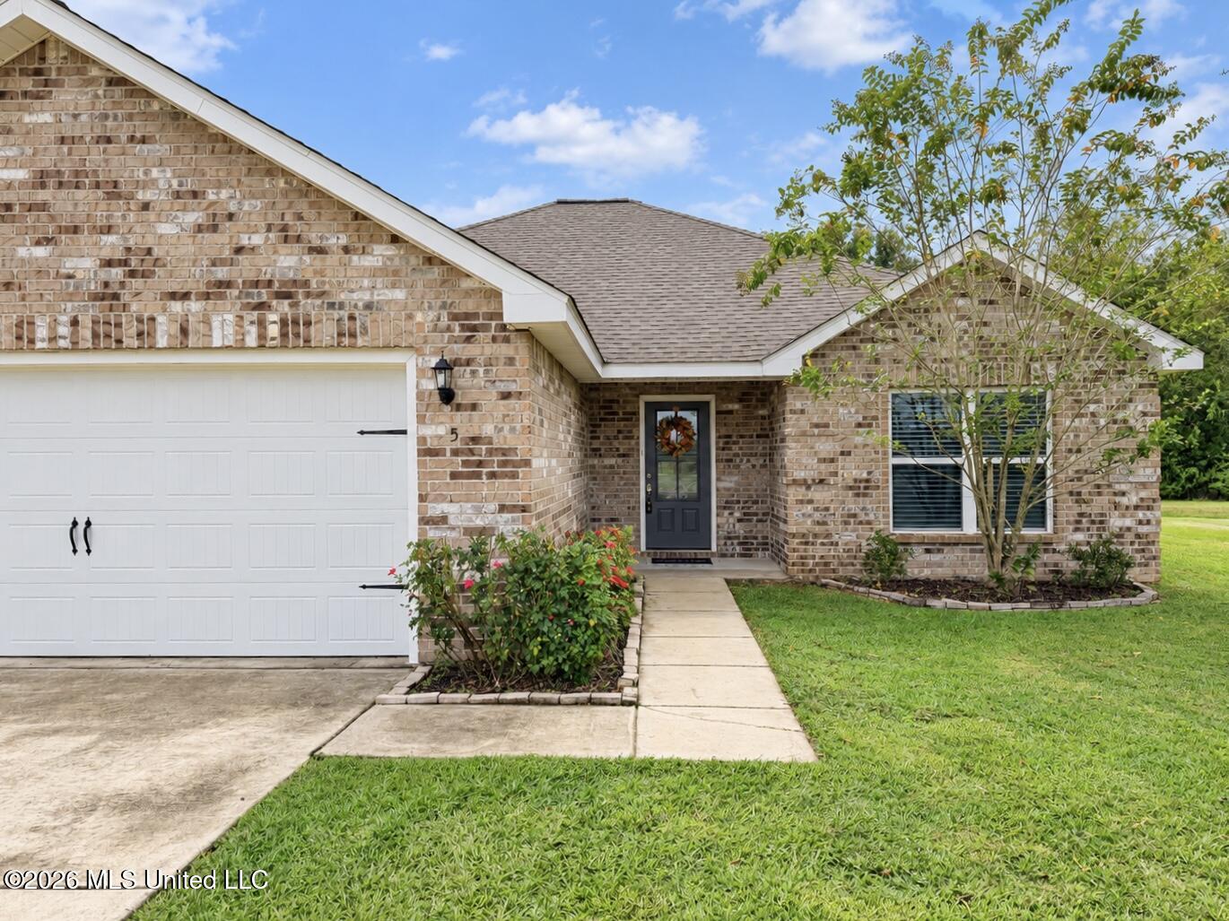 5 Elk Court Property Photo 1