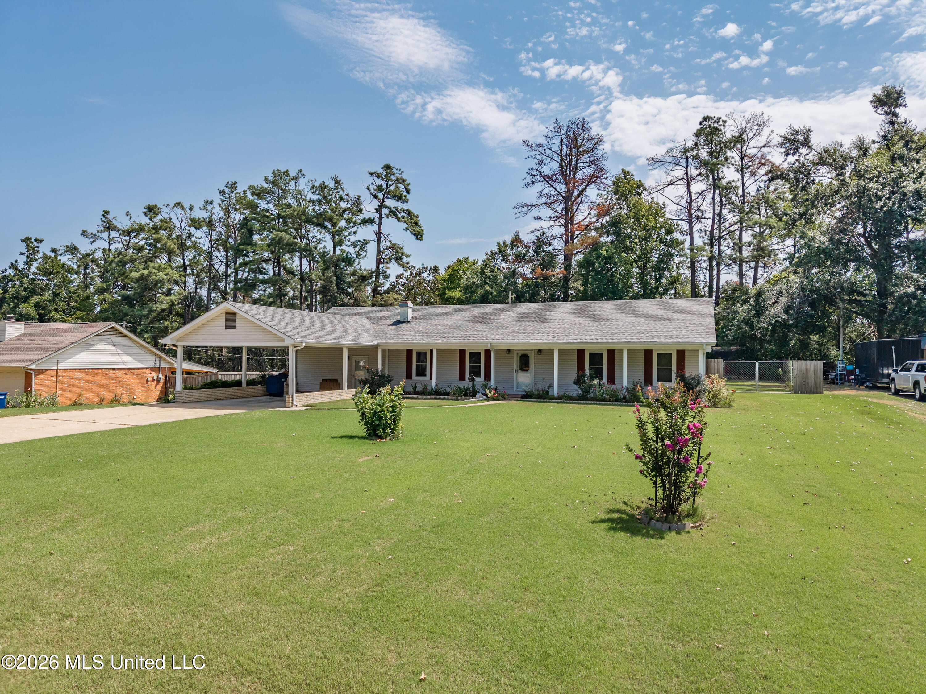 147 Hemlock Road Property Photo 2
