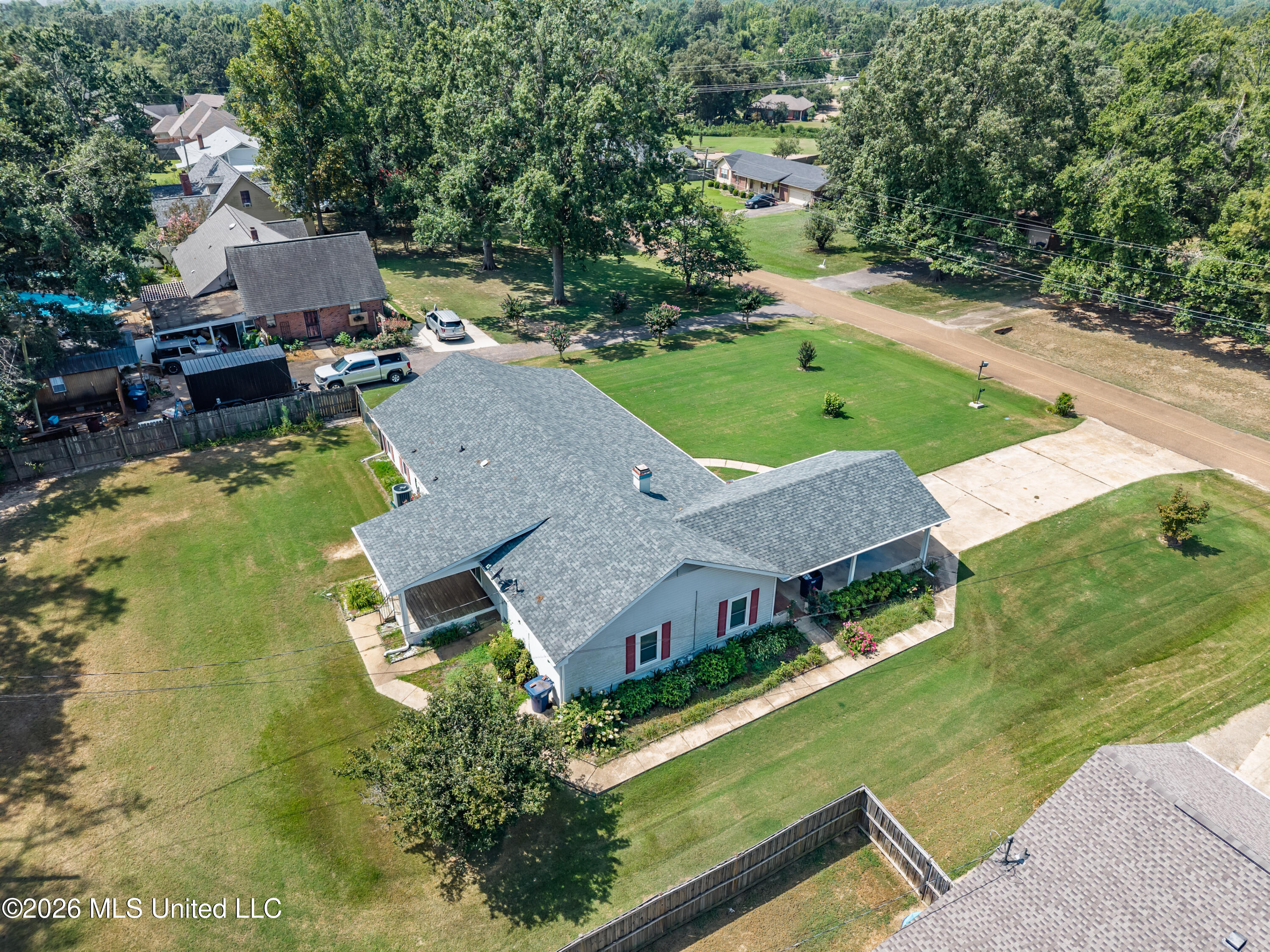 147 Hemlock Road Property Photo 4