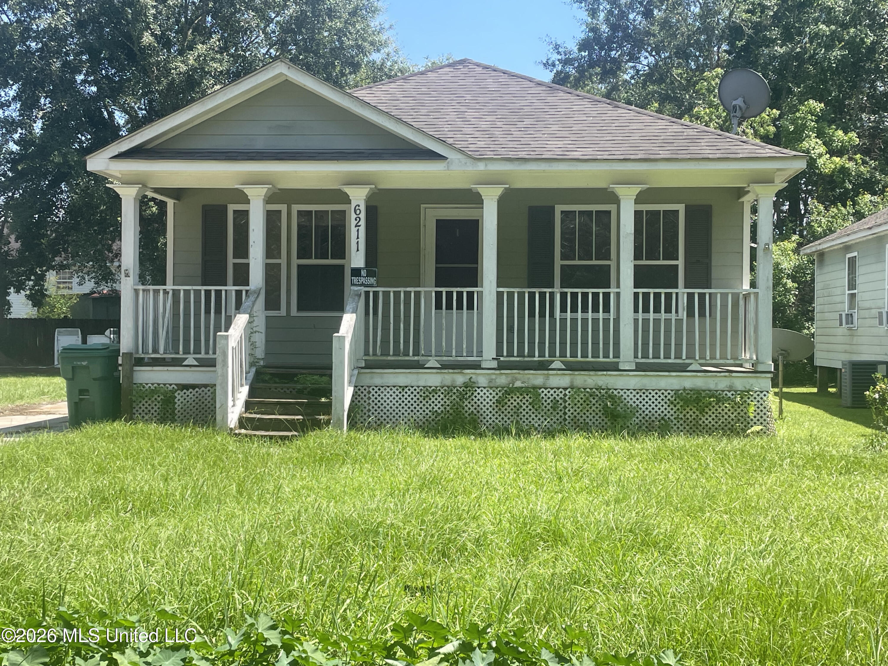 6211 W Forrest Street Property Photo 1