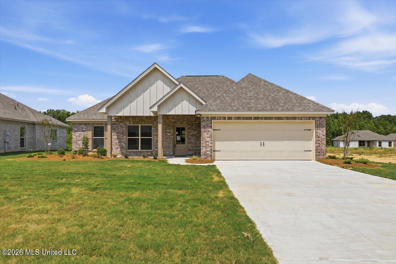116 Newport Drive Property Photo 1