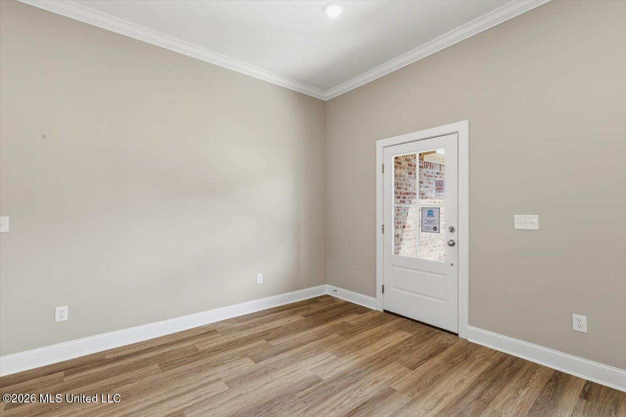 116 Newport Drive Property Photo 6