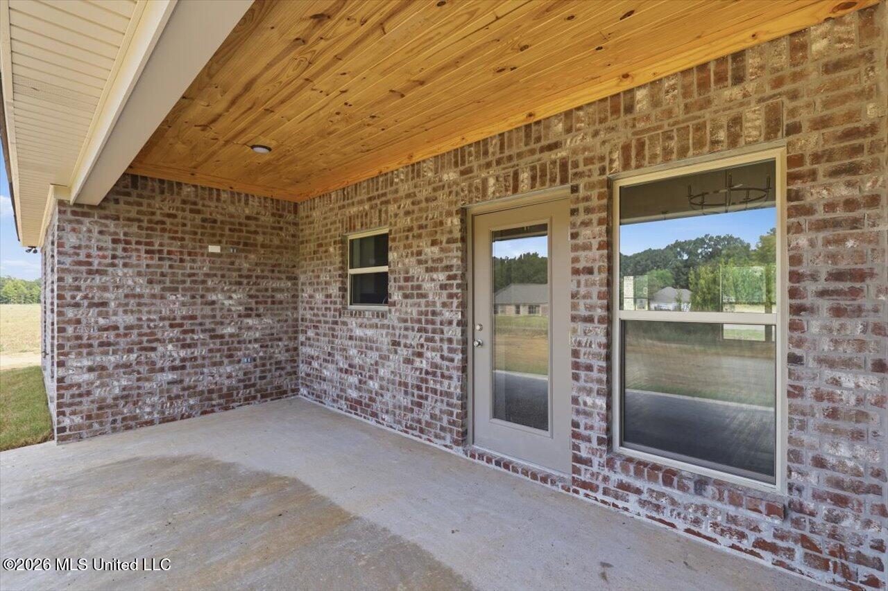 116 Newport Drive Property Photo 33