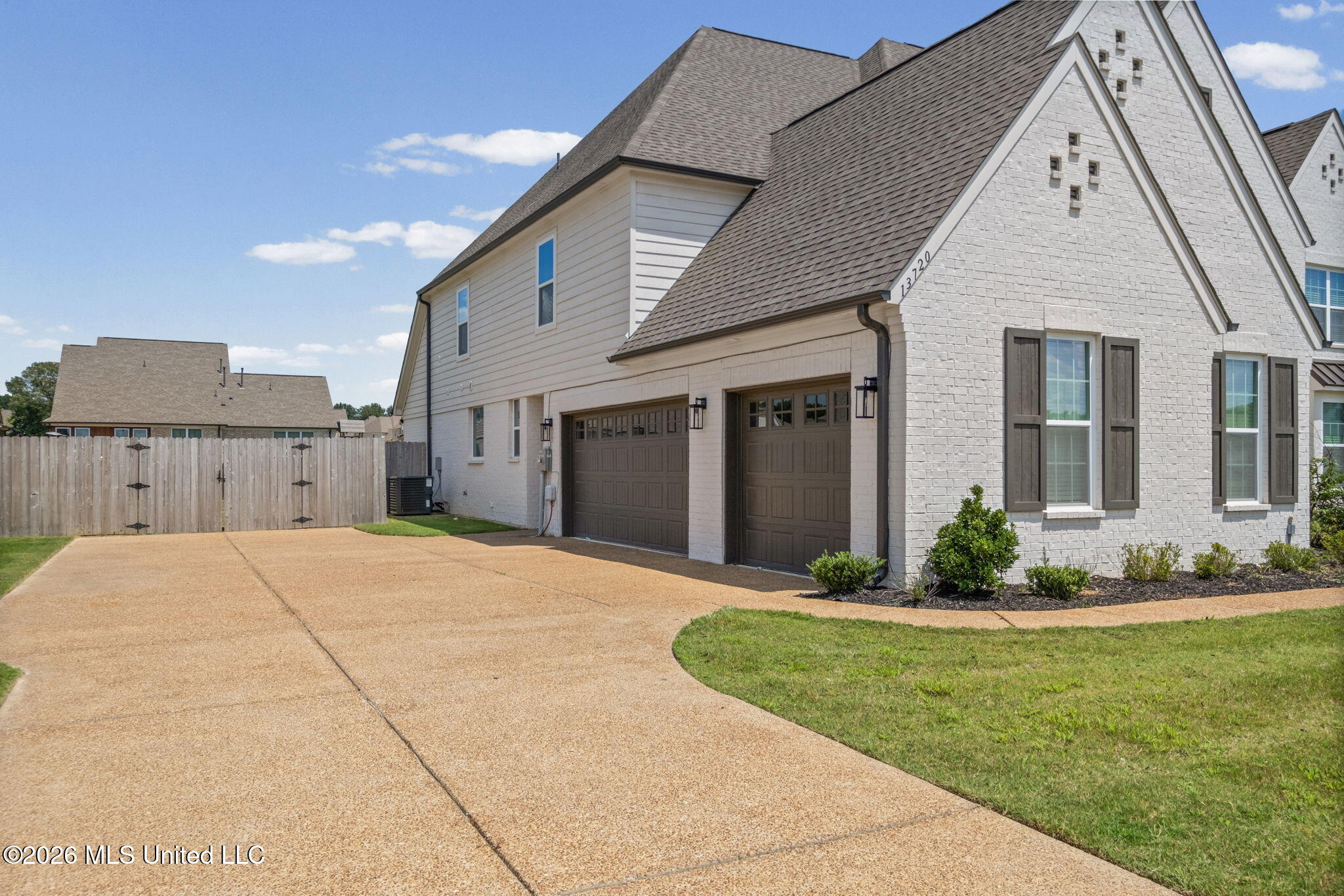 13720 Landry Lane Property Photo 2